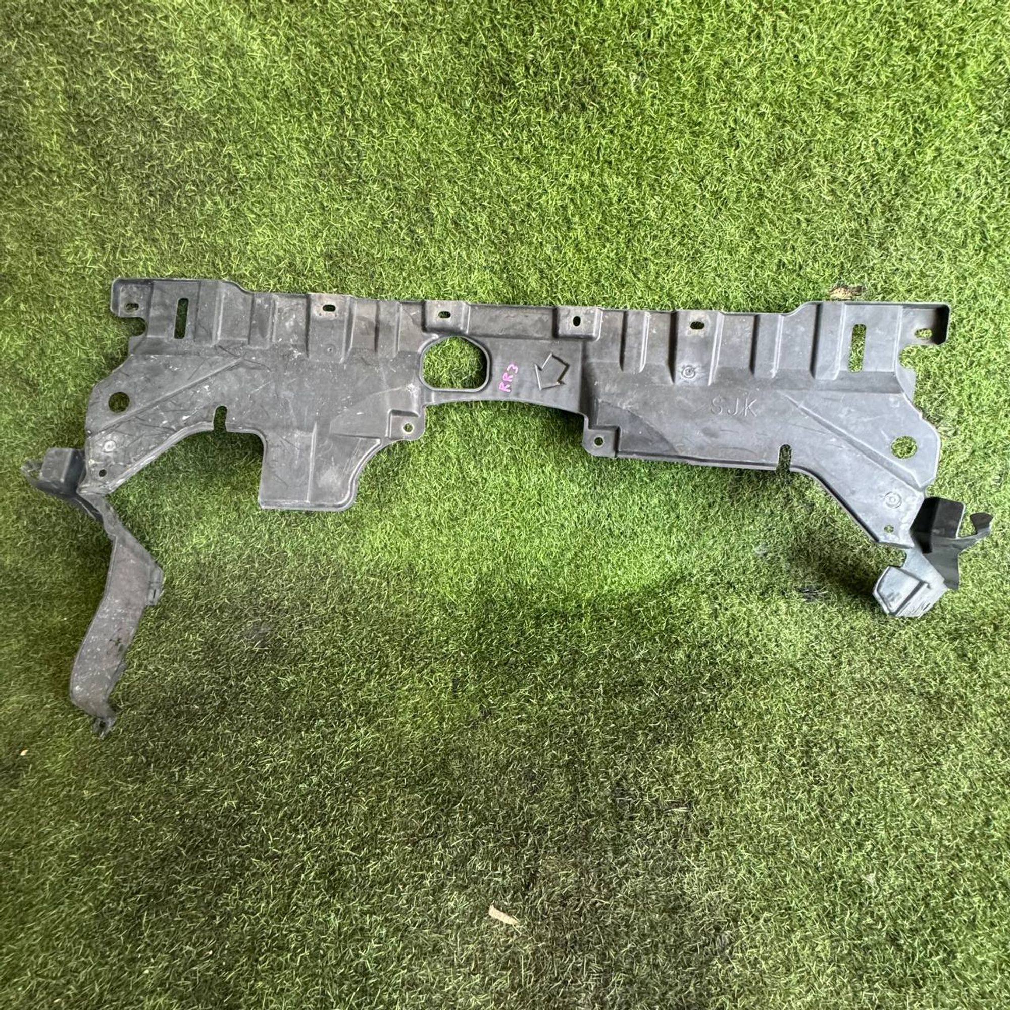 https://gcs.partsauto.market/rn-stockpro.appspot.com/thmbs/userImages/772e461030aea93f4dbb6447c0f924d3/part/4b533110-d70f-4079-8e9a-c07f667766d2_1748352574241.jpg