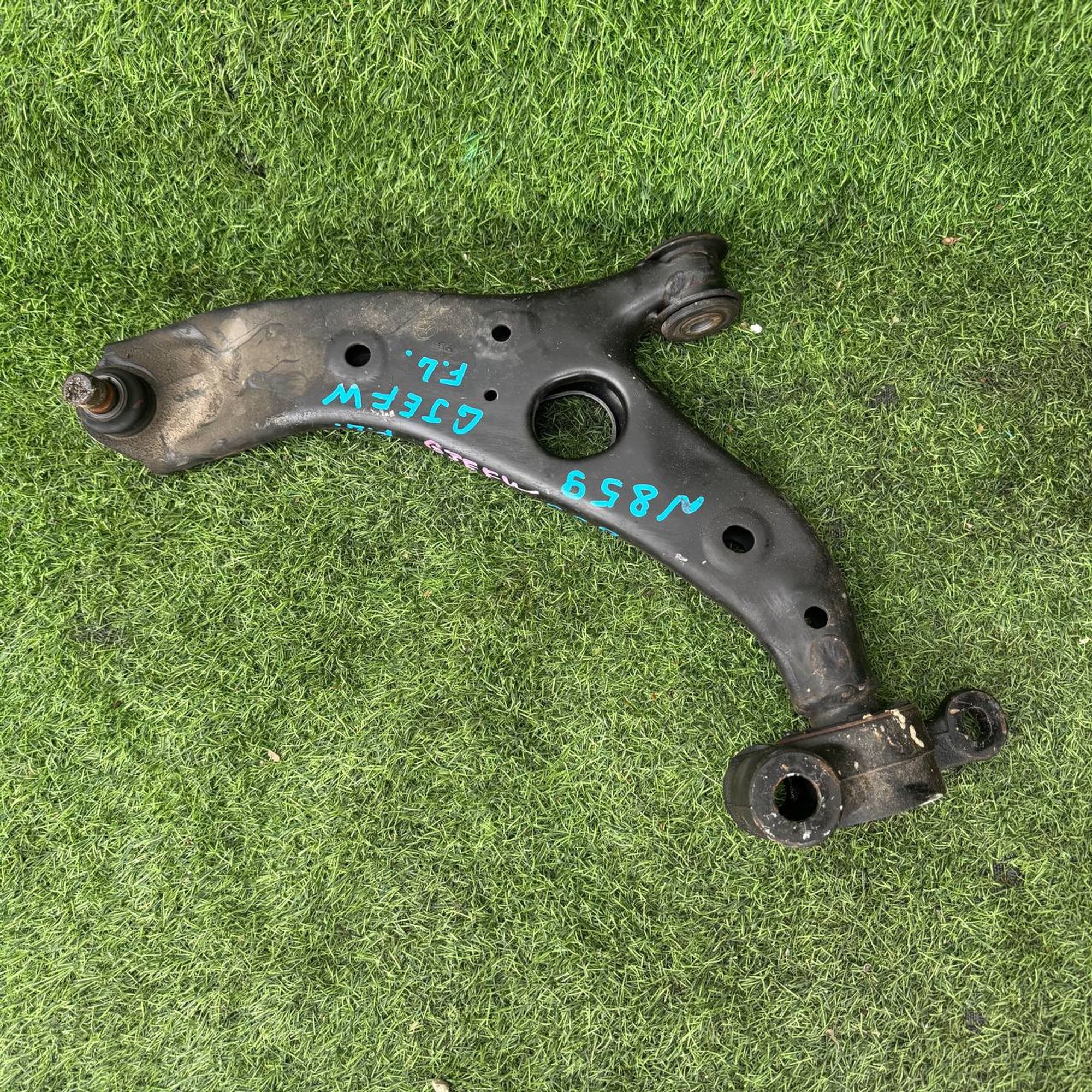 859 Рычаг F/L нижний Mazda Atenza GJEFW