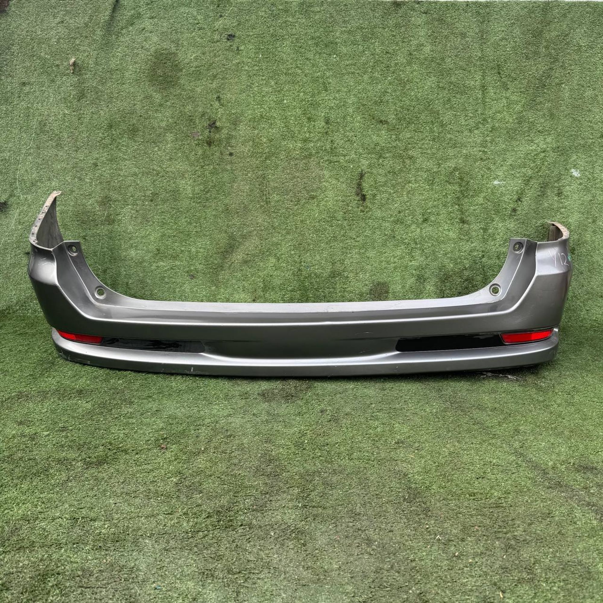661 Бампер задний Nissan Wingroad Y12