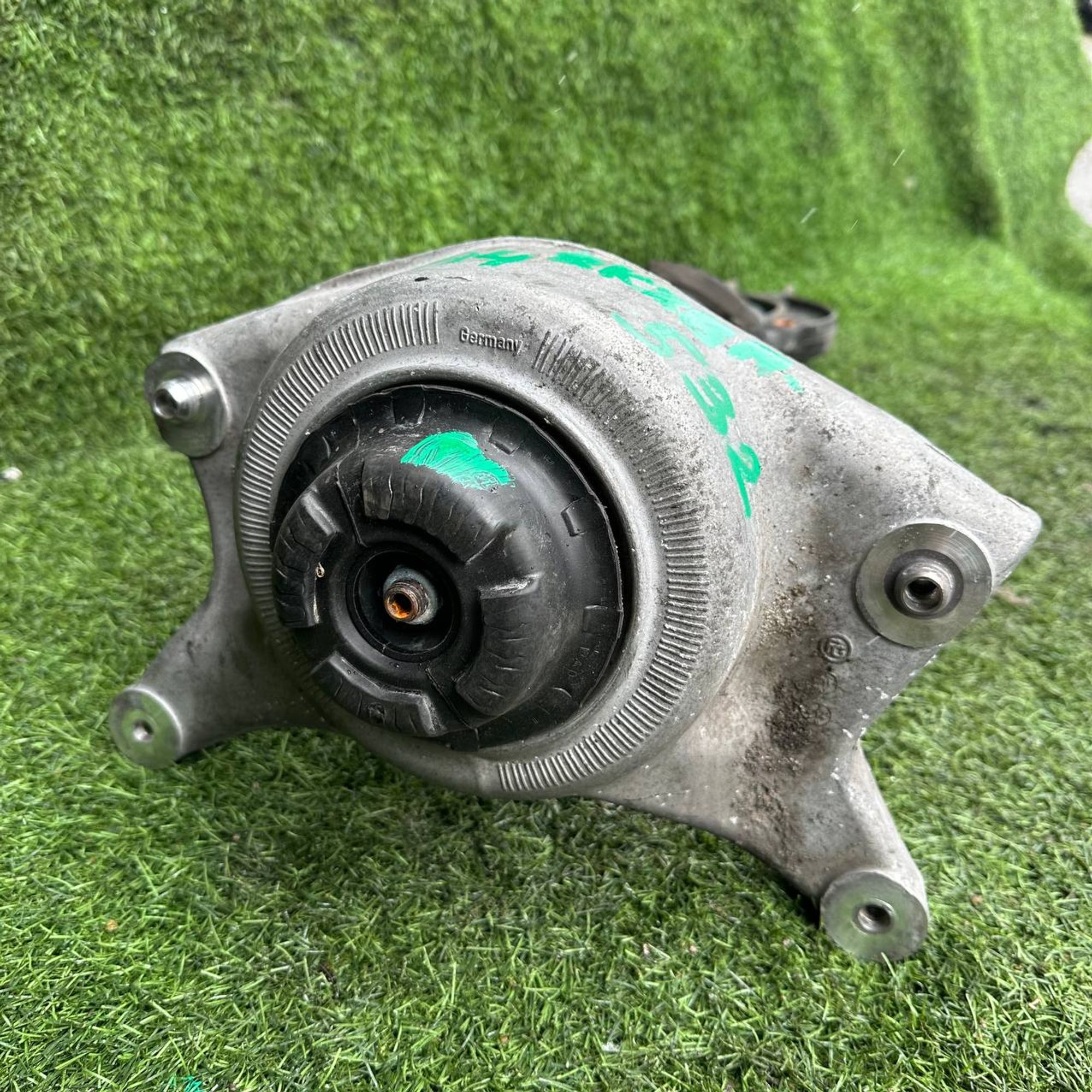 https://gcs.partsauto.market/rn-stockpro.appspot.com/thmbs/userImages/772e461030aea93f4dbb6447c0f924d3/part/9aac5134-cfc7-4d3e-88ba-50eaee53f8ba_1742385330345.jpg