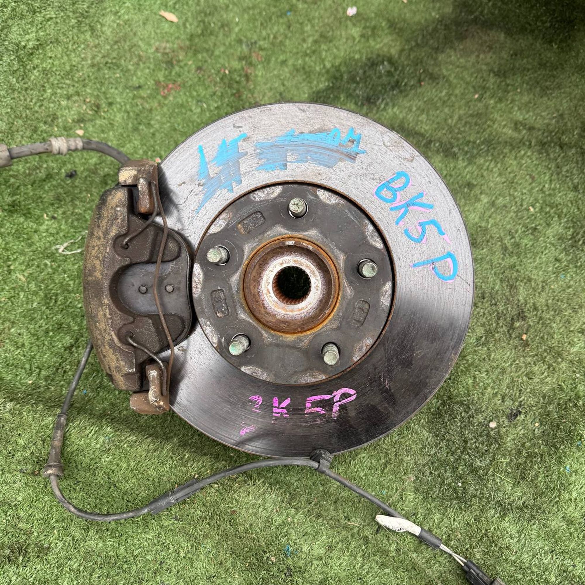 1187 Ступица передняя левая Mazda Axela BK5P