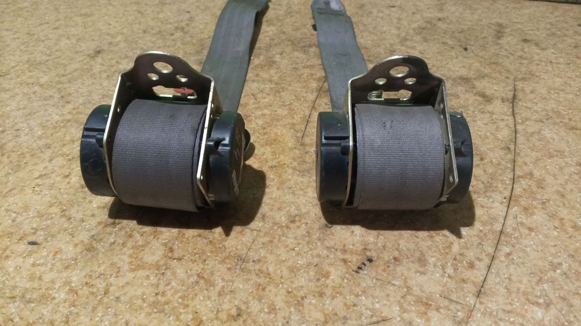 https://gcs.partsauto.market/rn-stockpro.appspot.com/thmbs/userImages/7cfef6f3f711b4301ce5946b404c3455/part/03a04980-fdaf-4dc9-9365-43df13b7f4c7_1734366434445.jpg