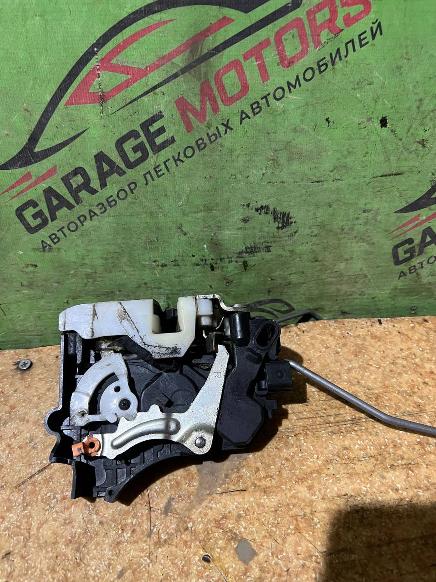https://gcs.partsauto.market/rn-stockpro.appspot.com/thmbs/userImages/7cfef6f3f711b4301ce5946b404c3455/part/3bfbe5d9-728d-42d7-baae-023f72dd66d5_1747296906025.jpg