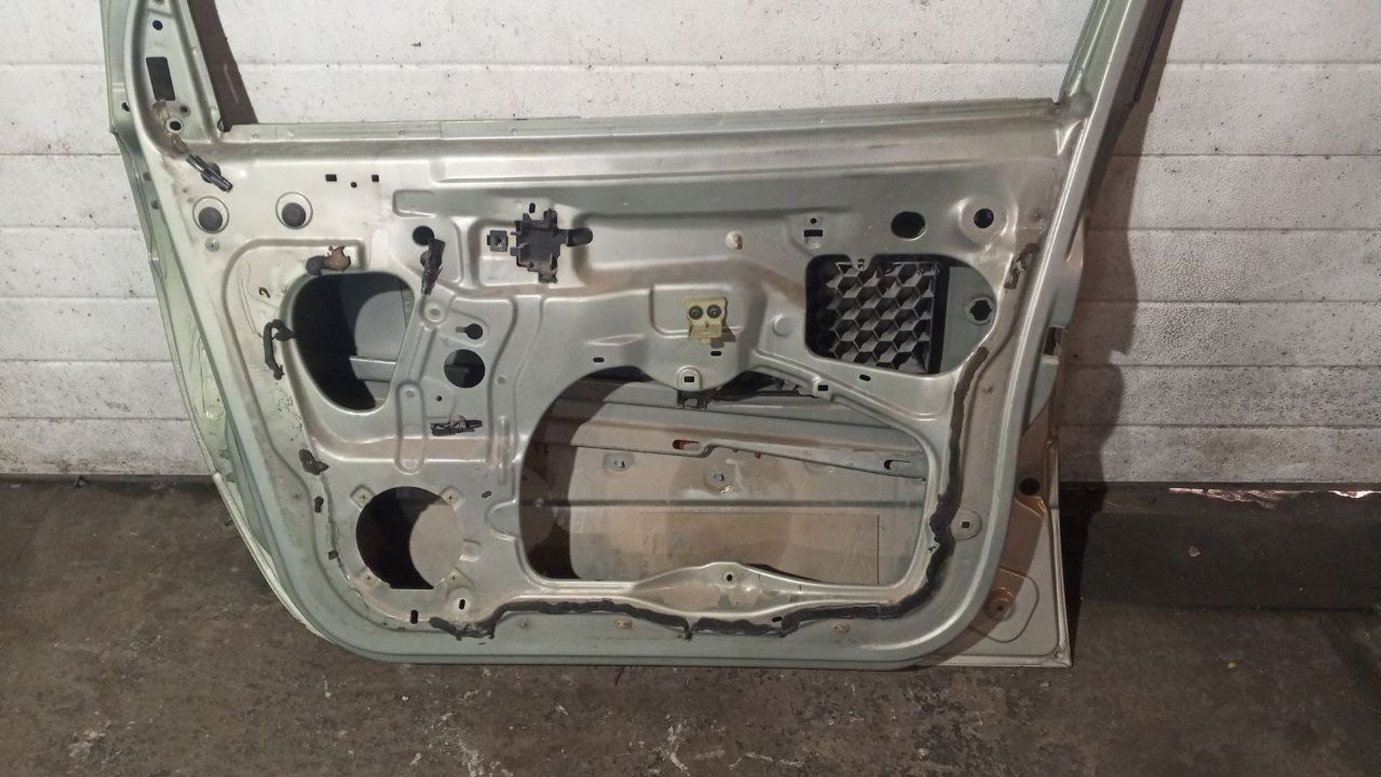 https://gcs.partsauto.market/rn-stockpro.appspot.com/thmbs/userImages/7cfef6f3f711b4301ce5946b404c3455/part/3fb0e784-2ec0-4986-80b4-b0f95acad2c8_1739208552623.jpg