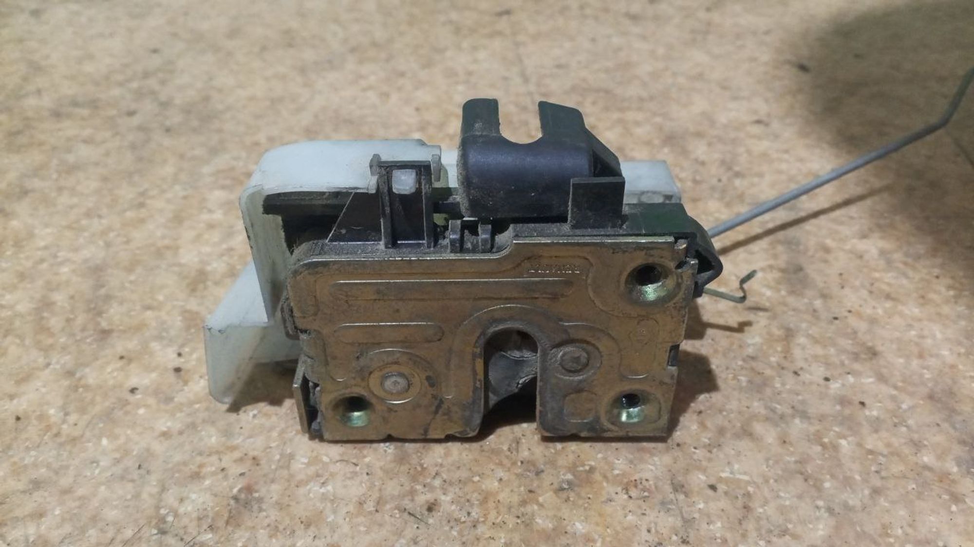 https://gcs.partsauto.market/rn-stockpro.appspot.com/thmbs/userImages/7cfef6f3f711b4301ce5946b404c3455/part/69a26283-9785-40d1-b4ea-0927b0662688_1739349674201.jpg