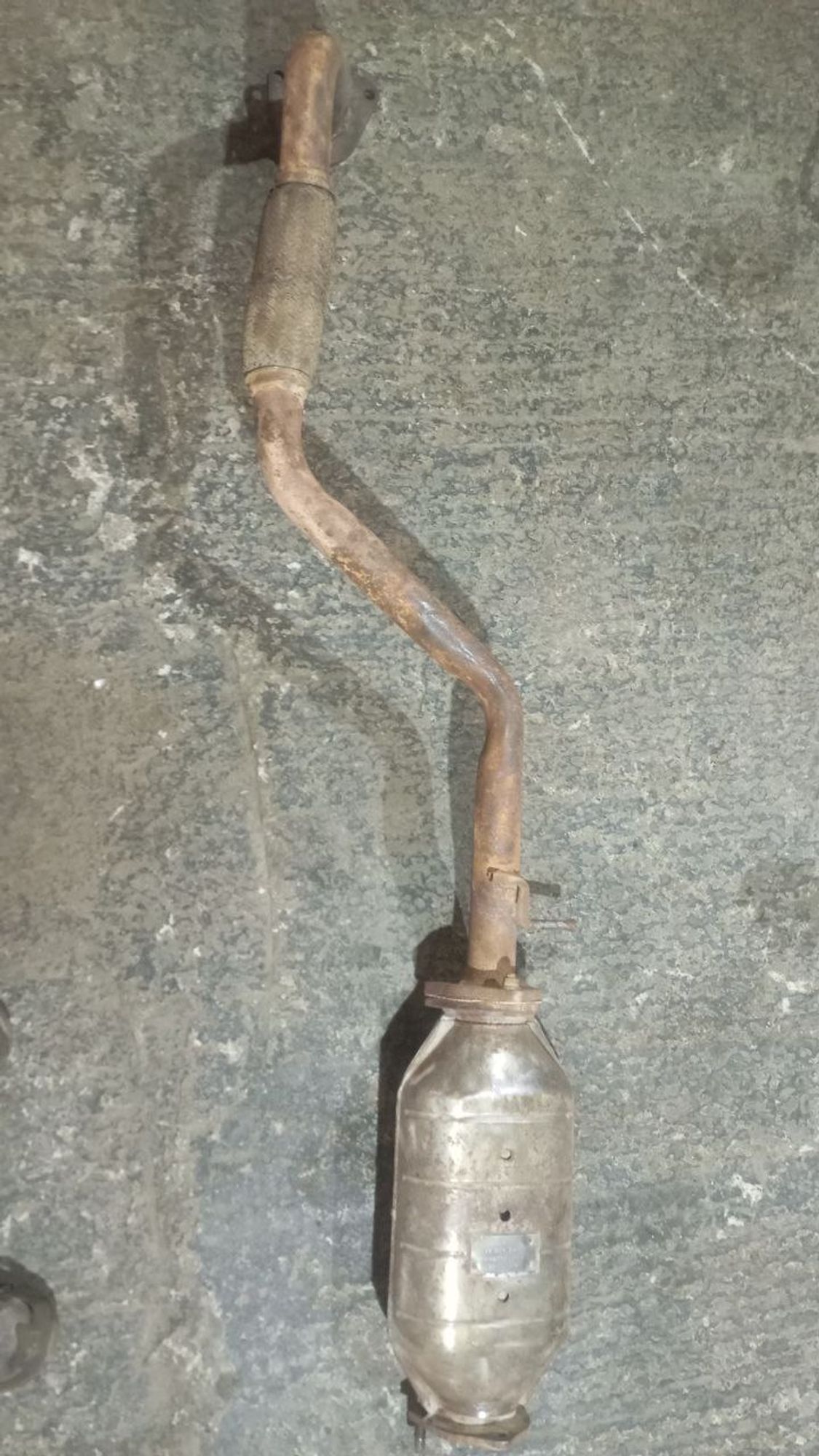 https://gcs.partsauto.market/rn-stockpro.appspot.com/thmbs/userImages/7cfef6f3f711b4301ce5946b404c3455/part/69fb00b9-de84-49b6-a80a-54fff0622498_1746960854107.jpg