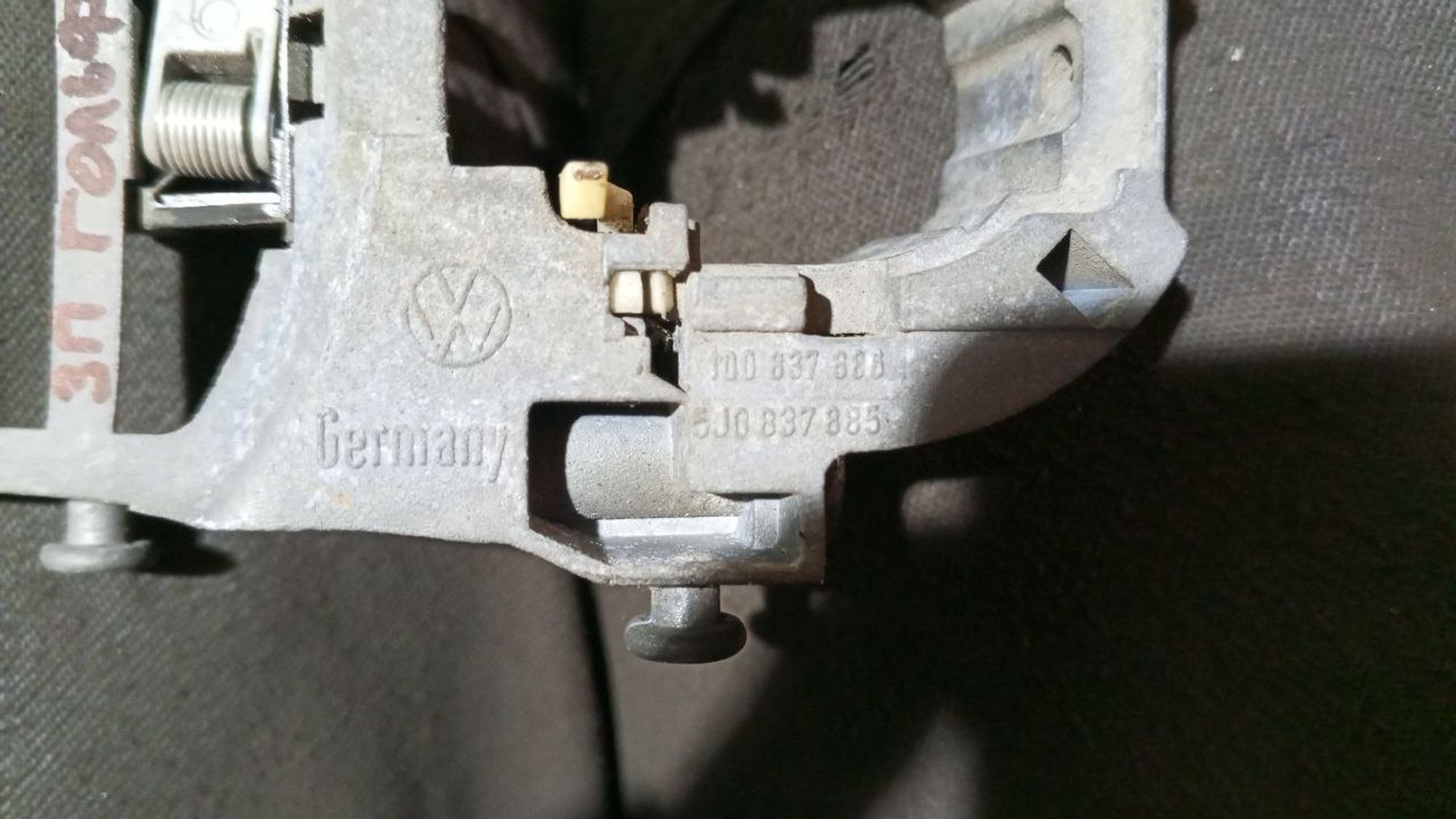 https://gcs.partsauto.market/rn-stockpro.appspot.com/thmbs/userImages/7cfef6f3f711b4301ce5946b404c3455/part/a661f38d-d1d9-4b38-8ae7-7caeecdeec24_1734699434340.jpg
