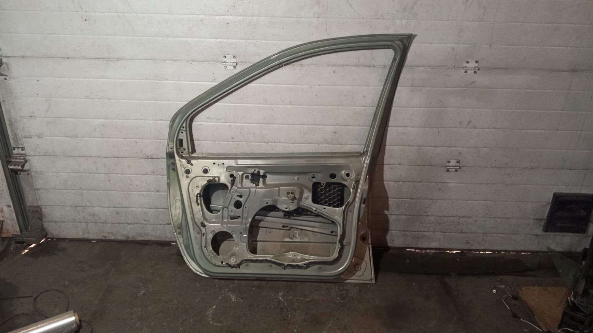 https://gcs.partsauto.market/rn-stockpro.appspot.com/thmbs/userImages/7cfef6f3f711b4301ce5946b404c3455/part/bbe5e0f1-f94c-4322-9c76-2462de8324c3_1739208552273.jpg