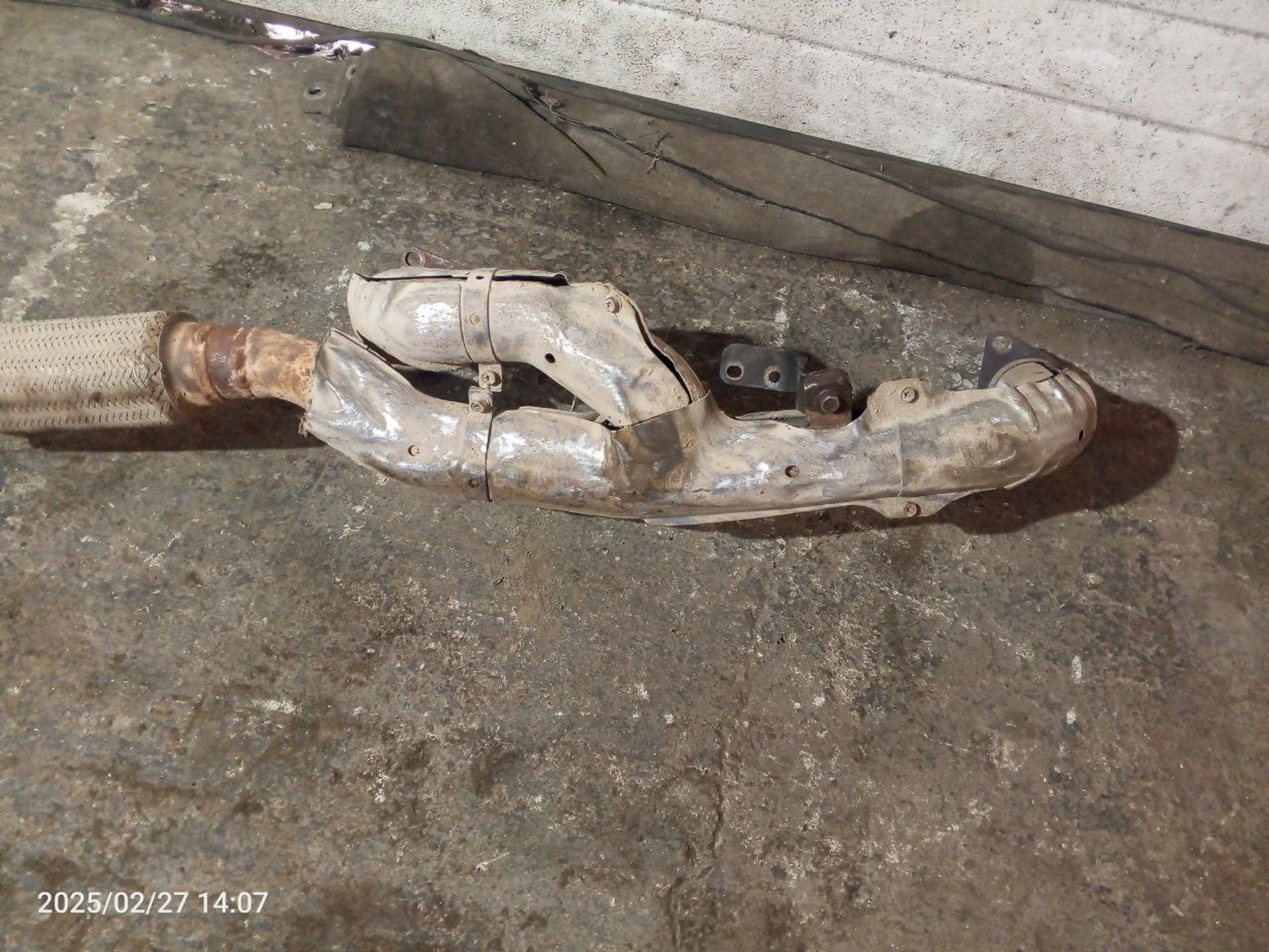 https://gcs.partsauto.market/rn-stockpro.appspot.com/thmbs/userImages/7cfef6f3f711b4301ce5946b404c3455/part/bcae05b7-ad8d-4e51-86cf-ef7687507a71_1740670683766.jpg