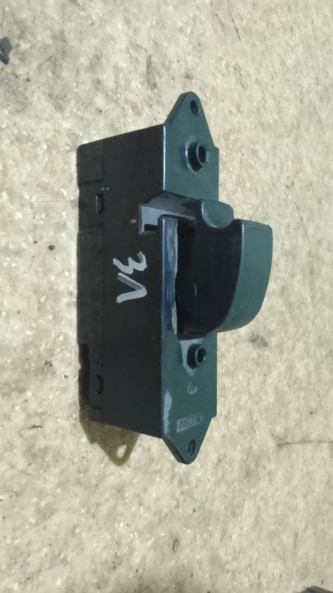 https://gcs.partsauto.market/rn-stockpro.appspot.com/thmbs/userImages/7cfef6f3f711b4301ce5946b404c3455/part/bfa563ac-ed84-477d-984e-c78710e96a79_1747292714537.jpg