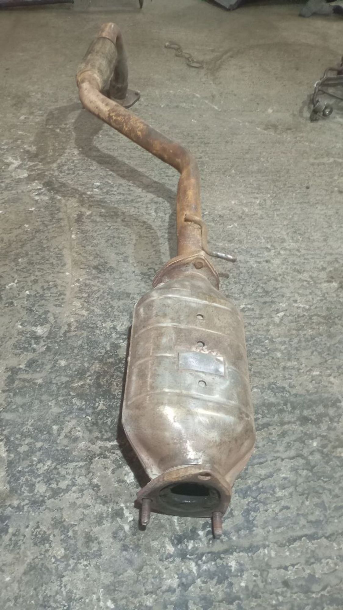 https://gcs.partsauto.market/rn-stockpro.appspot.com/thmbs/userImages/7cfef6f3f711b4301ce5946b404c3455/part/d00fc1d0-4e16-4698-95e9-83339e01ab3a_1746960854071.jpg