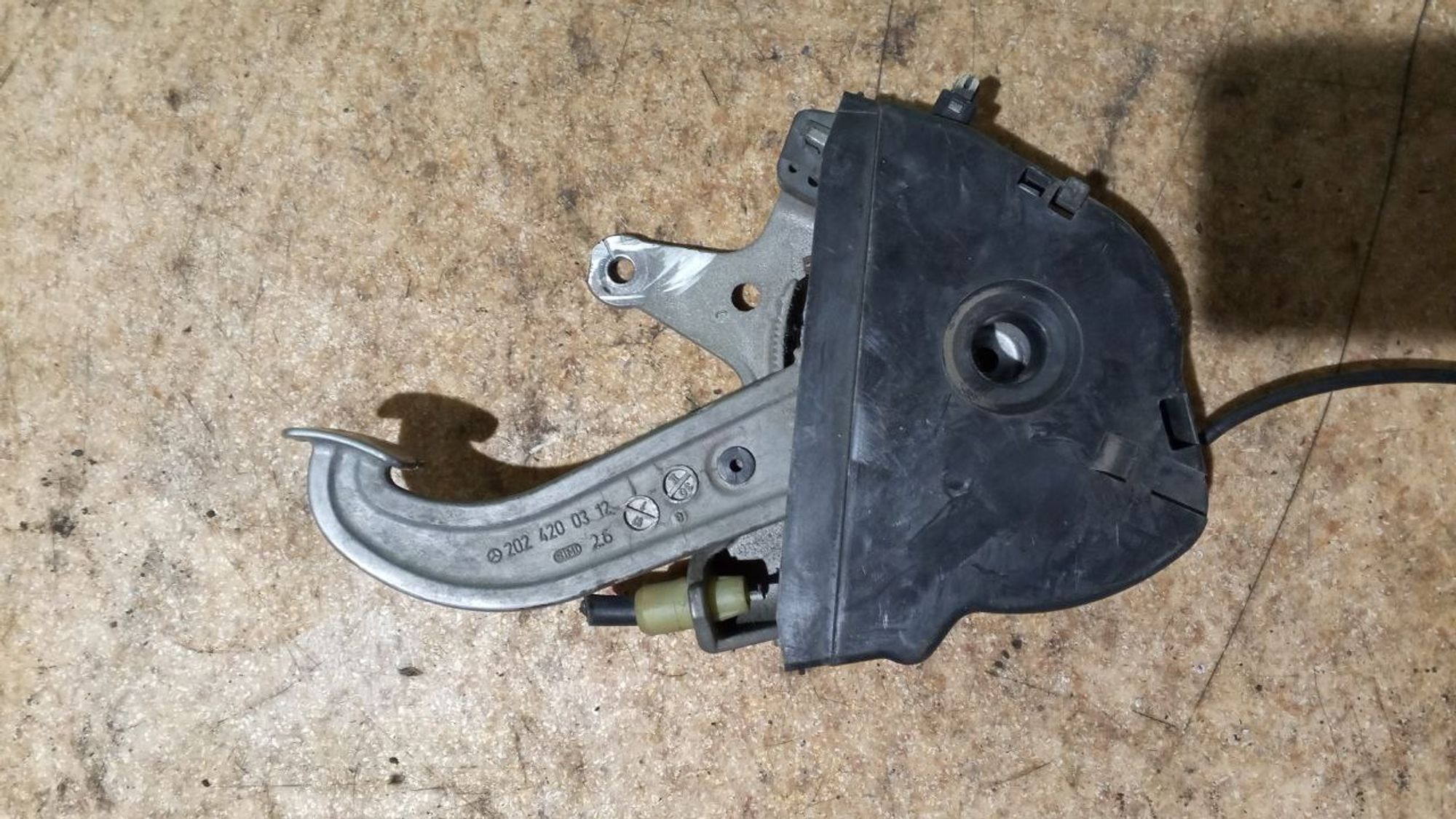https://gcs.partsauto.market/rn-stockpro.appspot.com/thmbs/userImages/7cfef6f3f711b4301ce5946b404c3455/part/f516c040-eaa2-4338-9726-9b1e6d3fc796_1735213510559.jpg