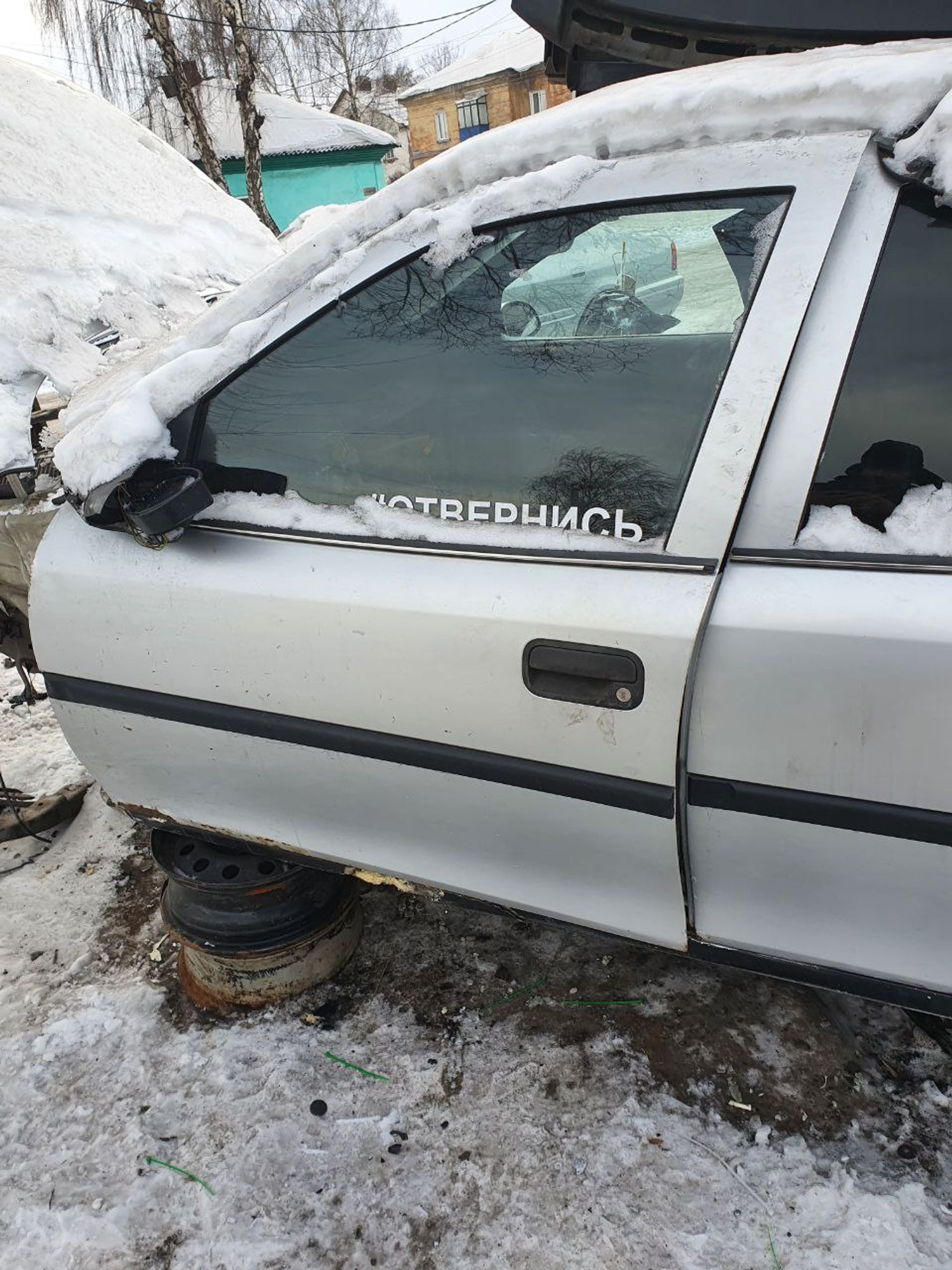 Дверь передняя левая Opel Vectra B (1995—2000)