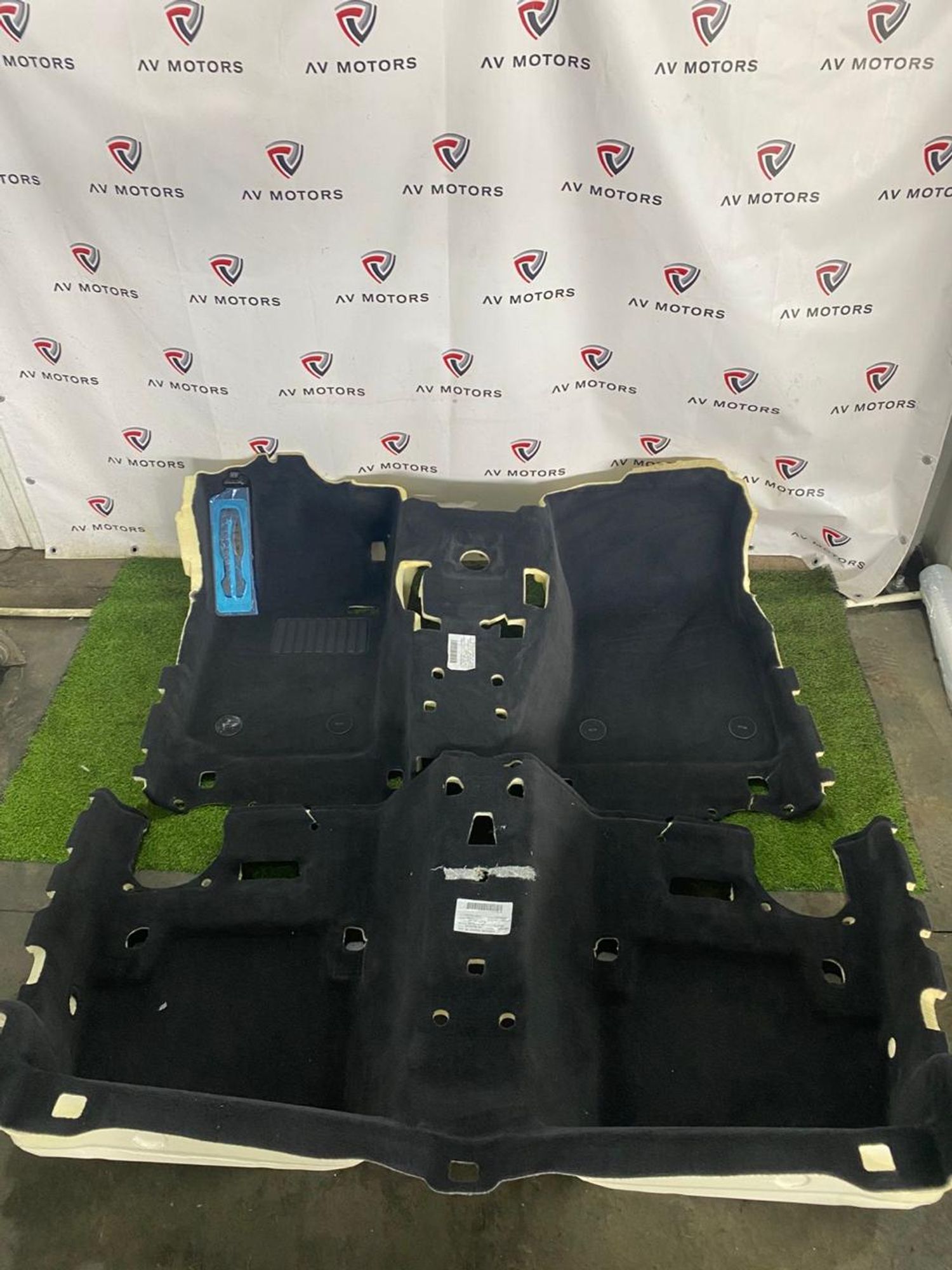 https://gcs.partsauto.market/rn-stockpro.appspot.com/thmbs/userImages/82798d1dea2c19ada63d093c70529e74/part/058e298b-956e-4134-8962-8e09eb1f2065_1748355021825.jpg