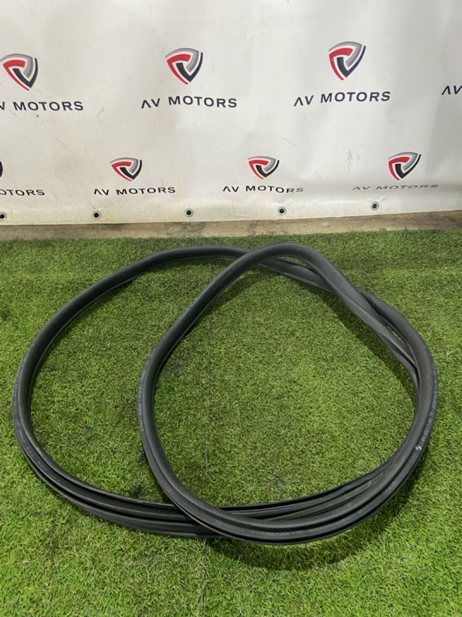 https://gcs.partsauto.market/rn-stockpro.appspot.com/thmbs/userImages/82798d1dea2c19ada63d093c70529e74/part/0e422f8a-4182-4aa8-a368-fc3c92271721_1748424655064.jpg