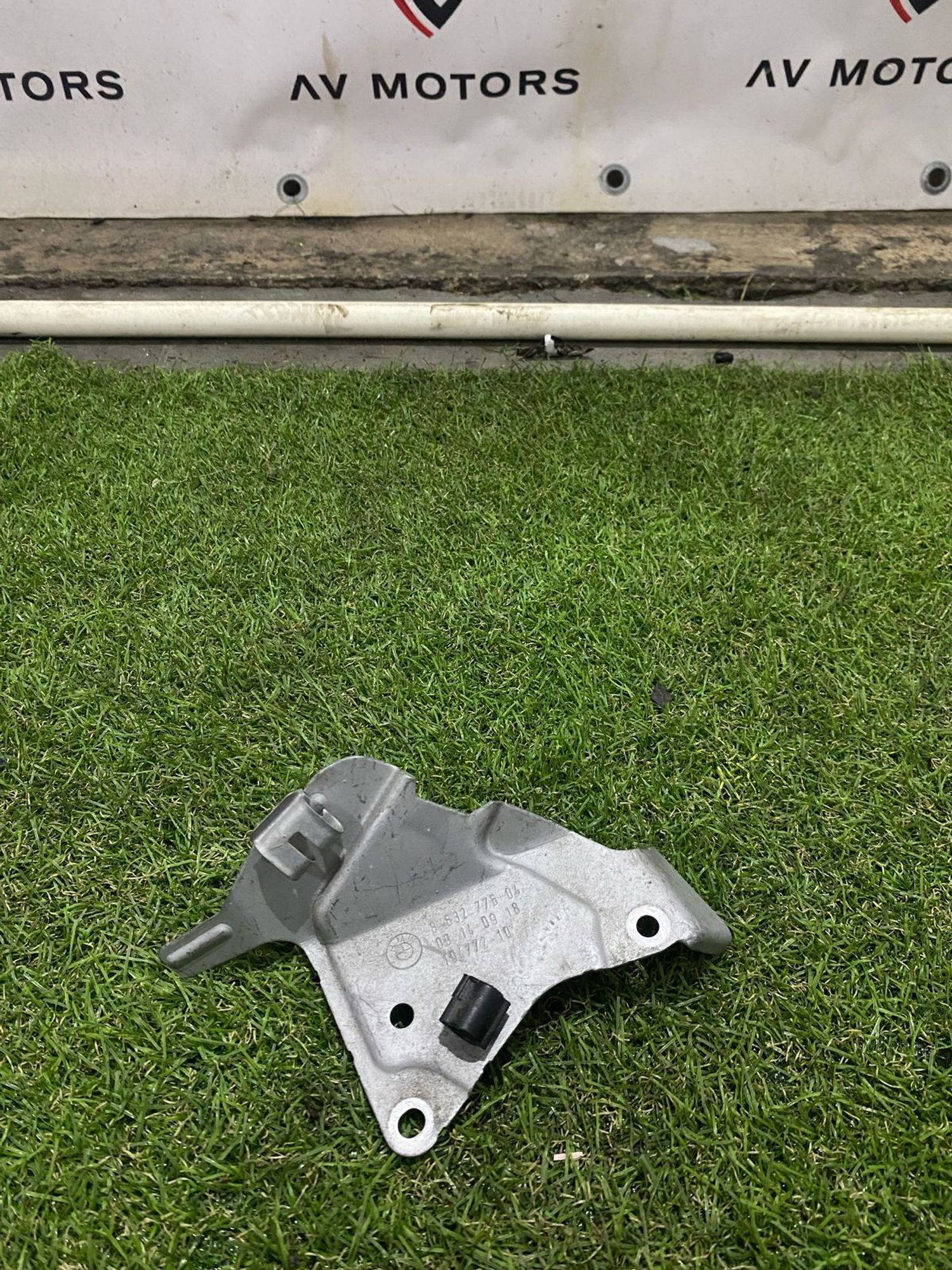 https://gcs.partsauto.market/rn-stockpro.appspot.com/thmbs/userImages/82798d1dea2c19ada63d093c70529e74/part/136d9e81-5293-48cc-82d6-abbd062a7a74_1745480264309.jpg