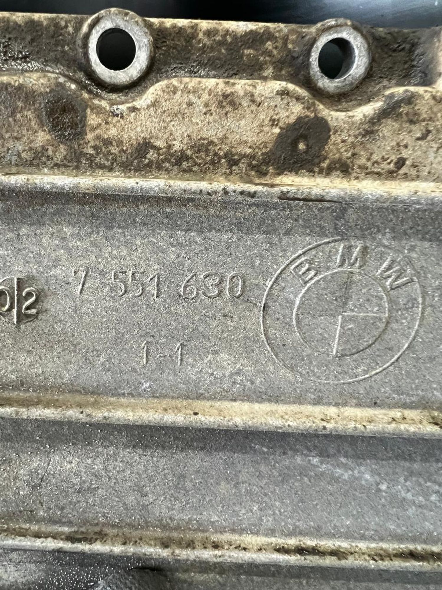 https://gcs.partsauto.market/rn-stockpro.appspot.com/thmbs/userImages/82798d1dea2c19ada63d093c70529e74/part/1edc4090-ec58-4380-b72d-4ba24c9d82f3_1745403541311.jpg