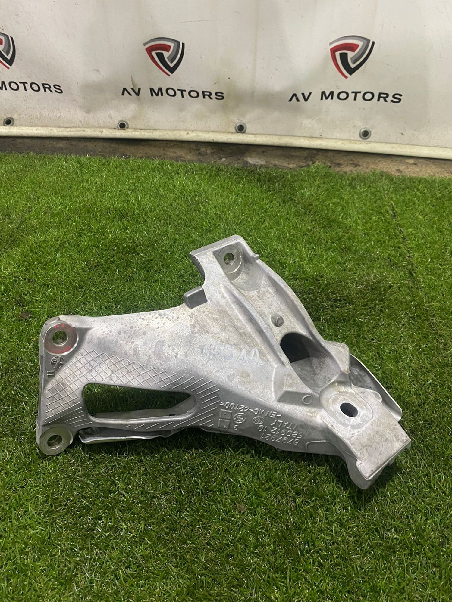 https://gcs.partsauto.market/rn-stockpro.appspot.com/thmbs/userImages/82798d1dea2c19ada63d093c70529e74/part/3227fc3e-33e4-47f2-9d39-070b554fccd0_1735211264922.jpg