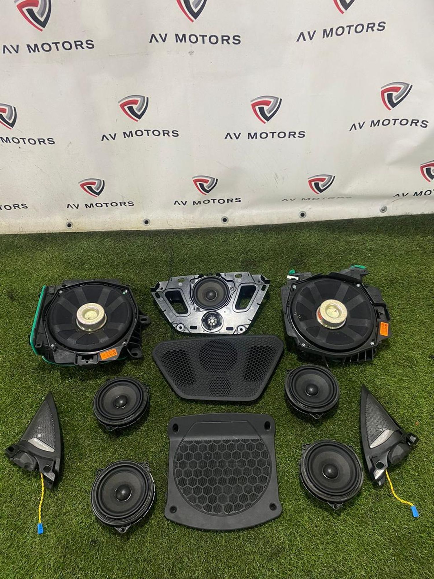 https://gcs.partsauto.market/rn-stockpro.appspot.com/thmbs/userImages/82798d1dea2c19ada63d093c70529e74/part/5dfa8406-4f06-4617-8270-18bebf4beb06_1748610087426.jpg