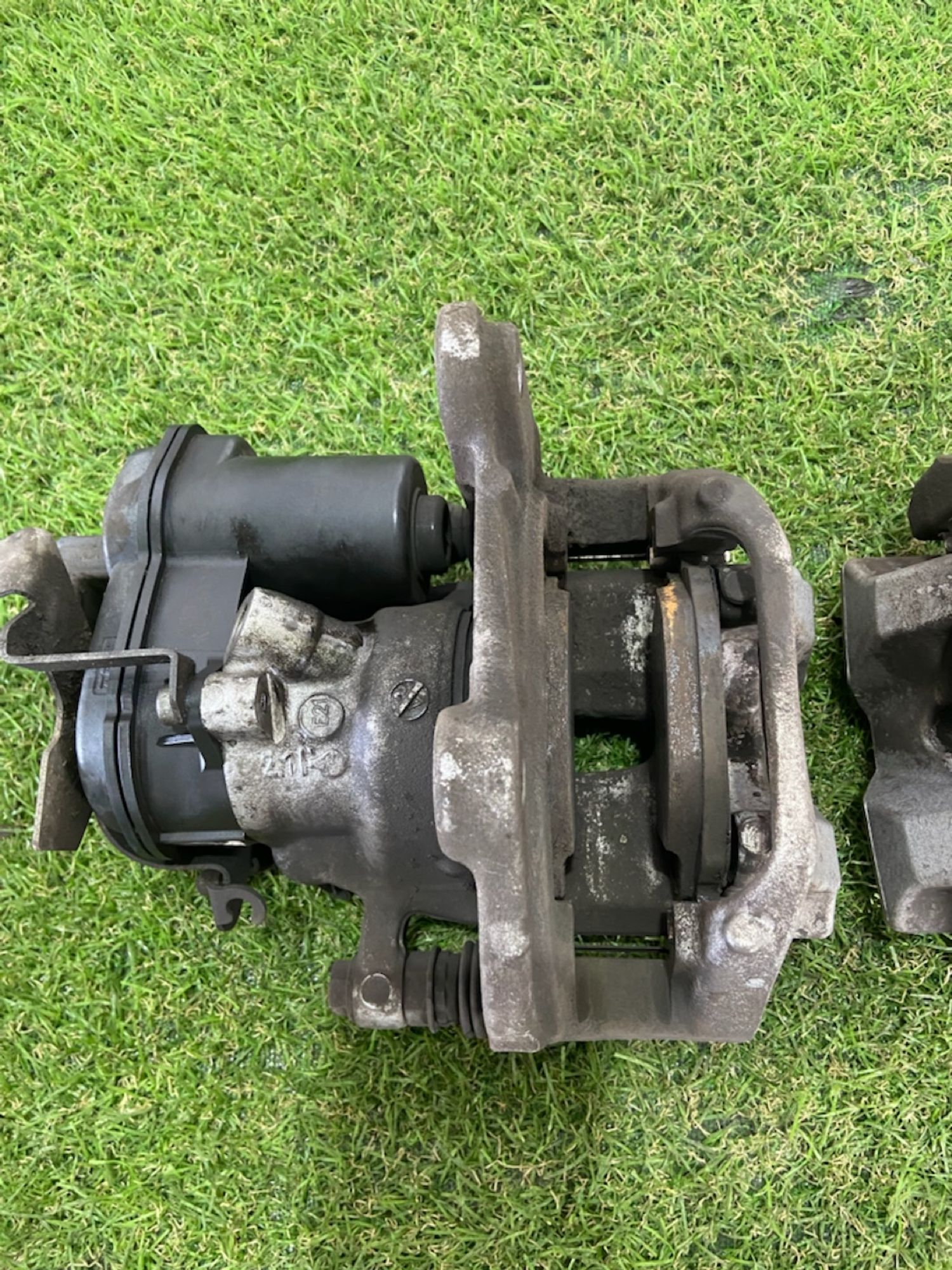 https://gcs.partsauto.market/rn-stockpro.appspot.com/thmbs/userImages/82798d1dea2c19ada63d093c70529e74/part/8840809d-d997-43bf-b103-58375a745543_1746623187476.jpg