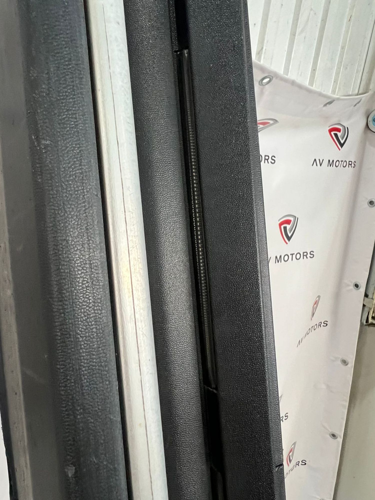 https://gcs.partsauto.market/rn-stockpro.appspot.com/thmbs/userImages/82798d1dea2c19ada63d093c70529e74/part/99eabb64-3242-4c39-88ff-a6111b251b66_1747903821620.jpg