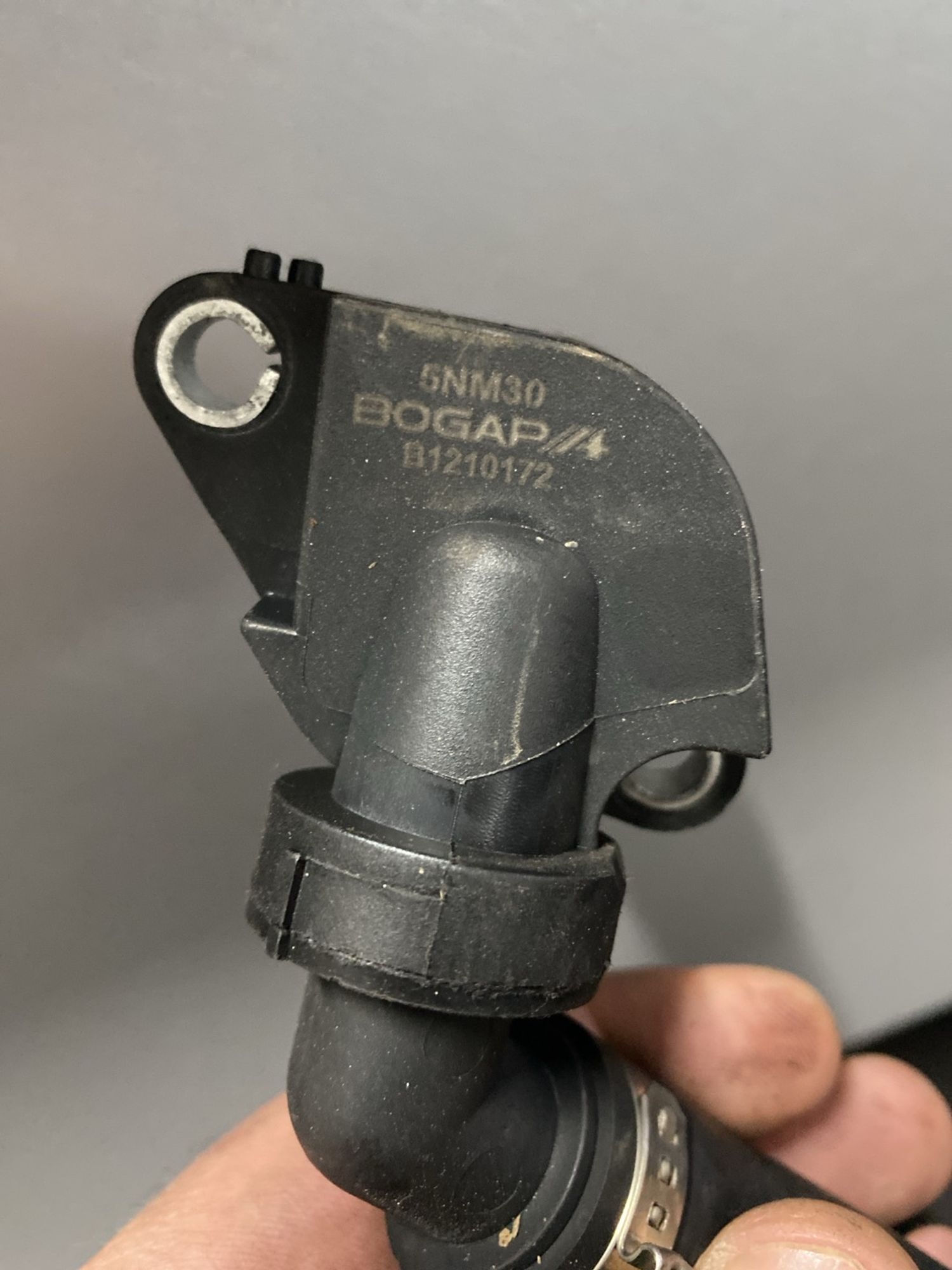 https://gcs.partsauto.market/rn-stockpro.appspot.com/thmbs/userImages/82798d1dea2c19ada63d093c70529e74/part/d1d08954-810c-4ede-aa0d-92e8e54bf940_1744035506607.jpg