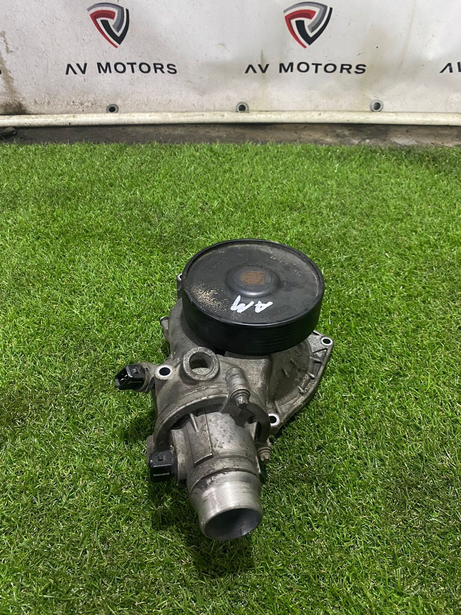 BMW F02 F01 Насос водяной ОЖ помпа N63B44B