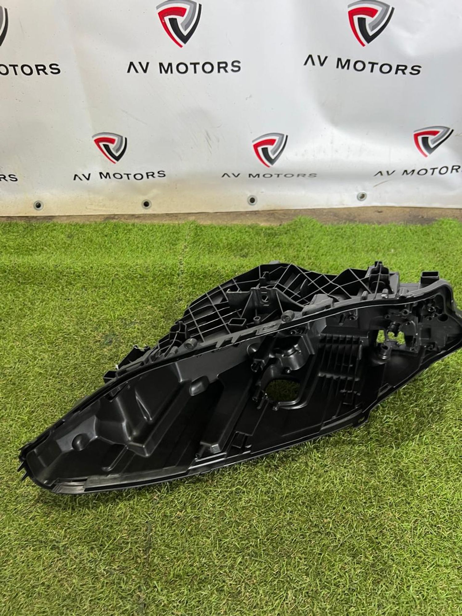 https://gcs.partsauto.market/rn-stockpro.appspot.com/thmbs/userImages/82798d1dea2c19ada63d093c70529e74/part/d83a851b-08e0-41e5-b838-98df318f89c4_1747923248120.jpg