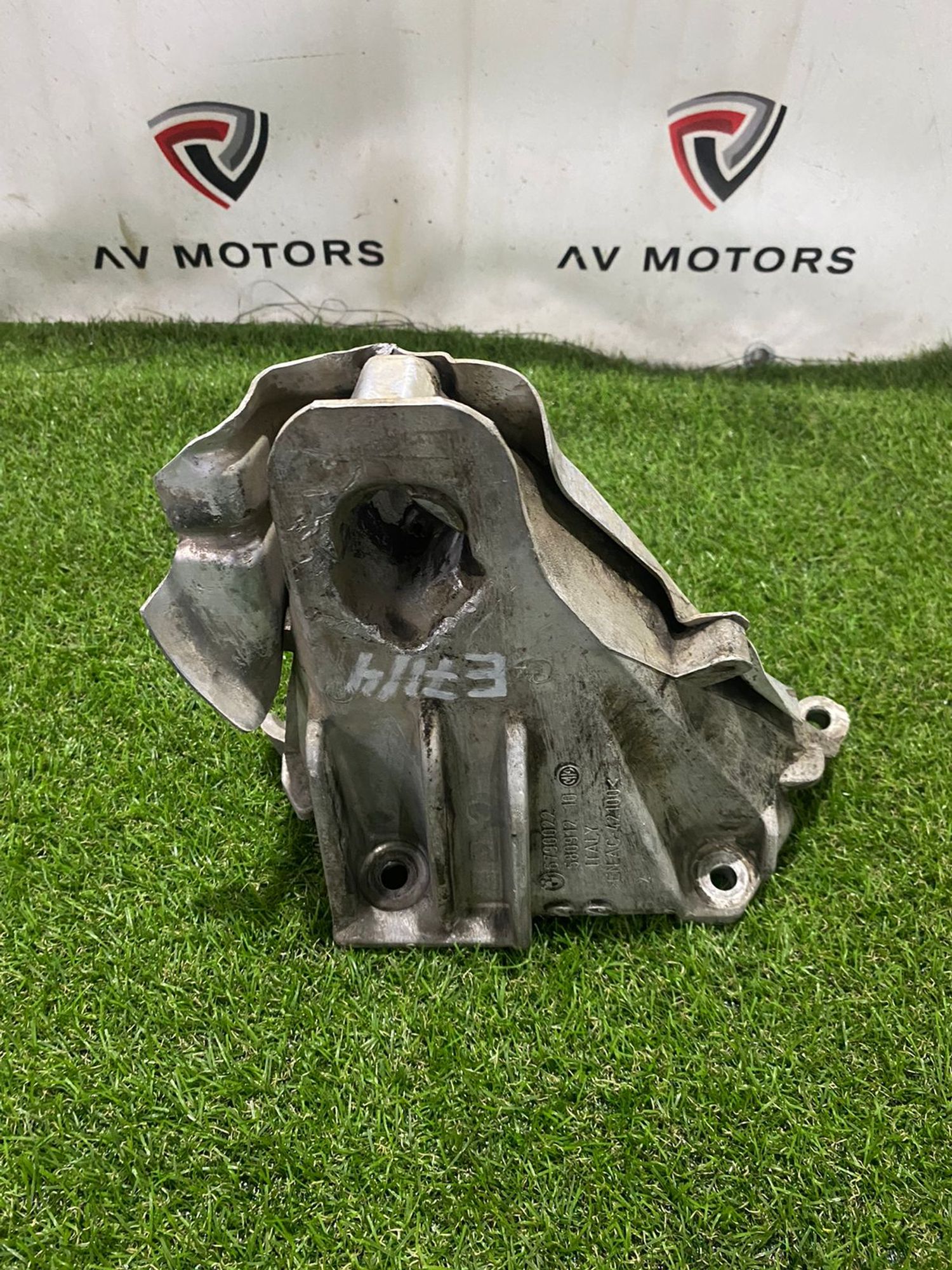https://gcs.partsauto.market/rn-stockpro.appspot.com/thmbs/userImages/82798d1dea2c19ada63d093c70529e74/part/f2360a4f-119e-42fc-b752-956e0b3da6e5_1736857357937.jpg