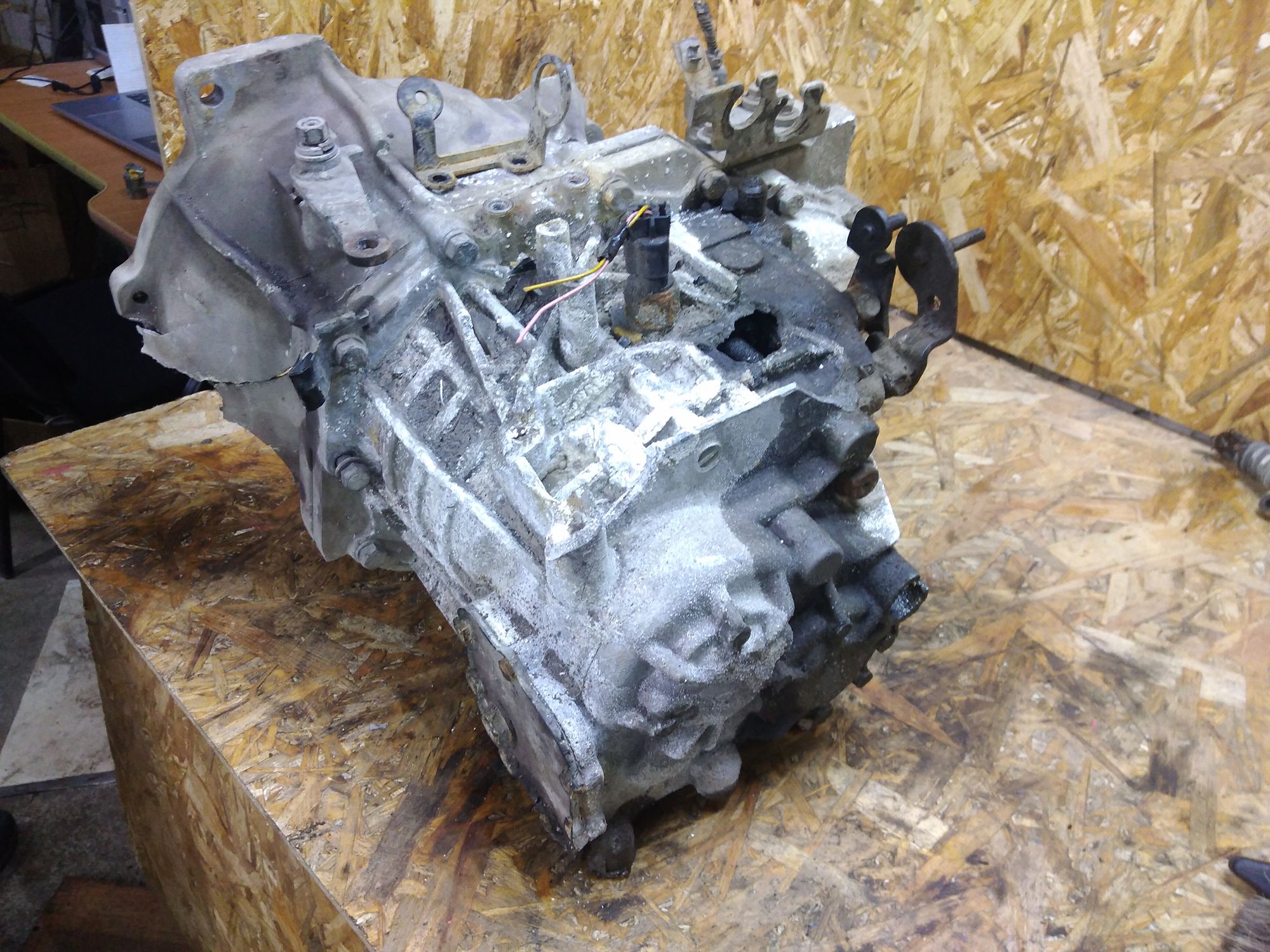 https://gcs.partsauto.market/rn-stockpro.appspot.com/thmbs/userImages/86639159375c37f71cfc850516777b62/part/0b283ead-a74c-4353-bb8b-a53d6964cc6d_1734851304834.jpg