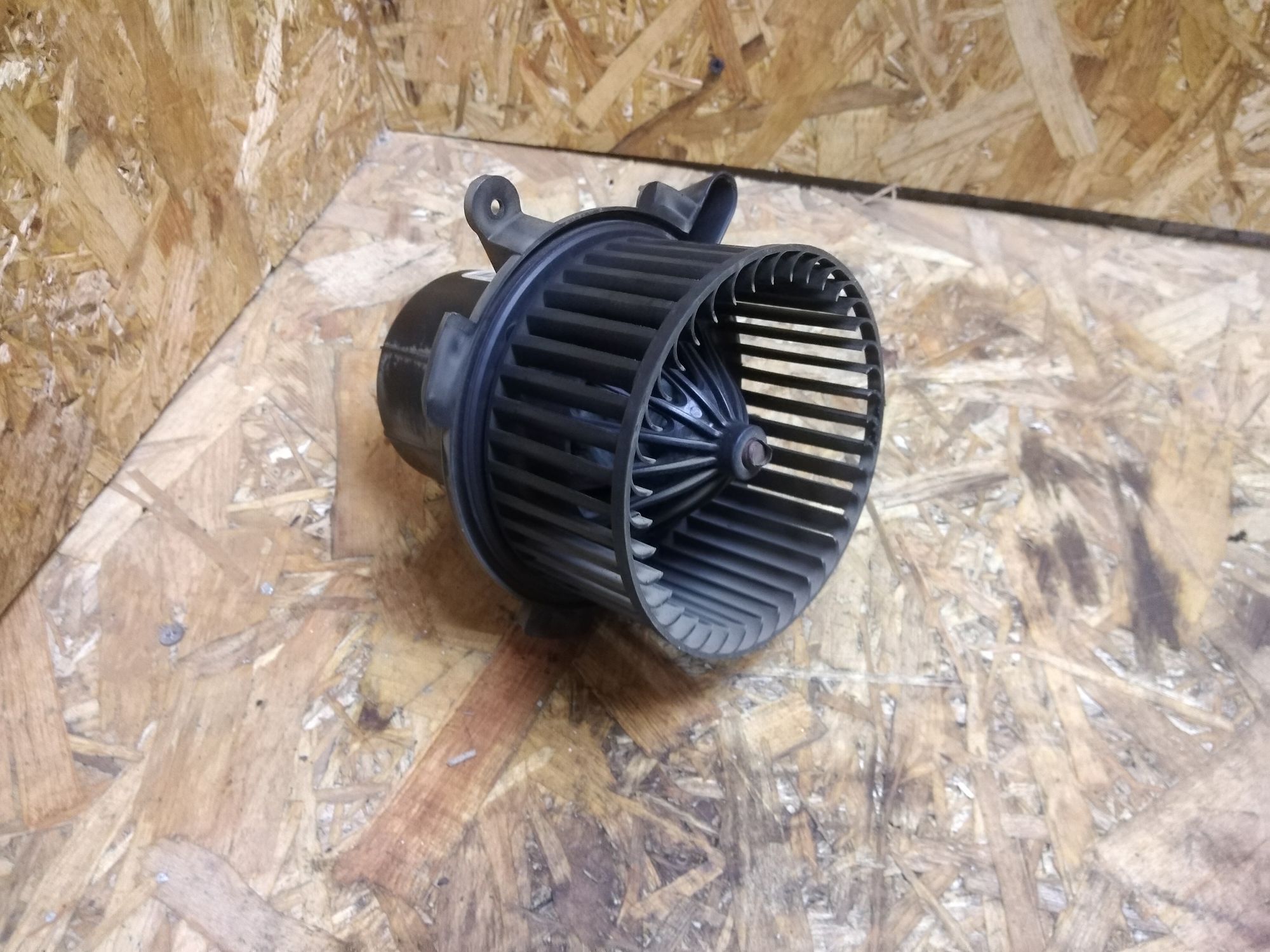 https://gcs.partsauto.market/rn-stockpro.appspot.com/thmbs/userImages/86639159375c37f71cfc850516777b62/part/1f026cae-1c8b-4ba7-aa3e-5c1c8113f6f9_1735648106253.jpg
