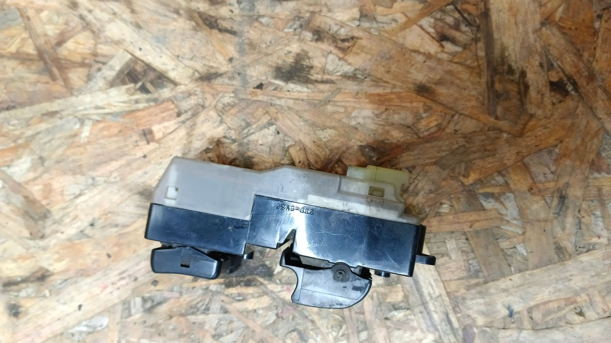 https://gcs.partsauto.market/rn-stockpro.appspot.com/thmbs/userImages/86639159375c37f71cfc850516777b62/part/25abf27c-5ce4-4f4f-b9e3-43a2f03248da_1738177760256.jpg