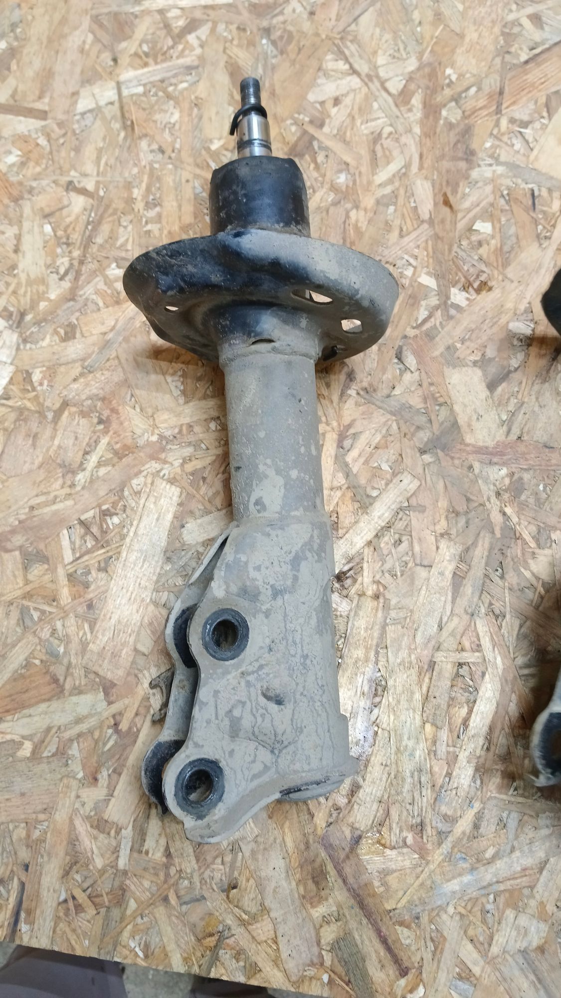 https://gcs.partsauto.market/rn-stockpro.appspot.com/thmbs/userImages/86639159375c37f71cfc850516777b62/part/29f2abea-f39a-4ce2-be61-c6198c081631_1729910217427.jpg