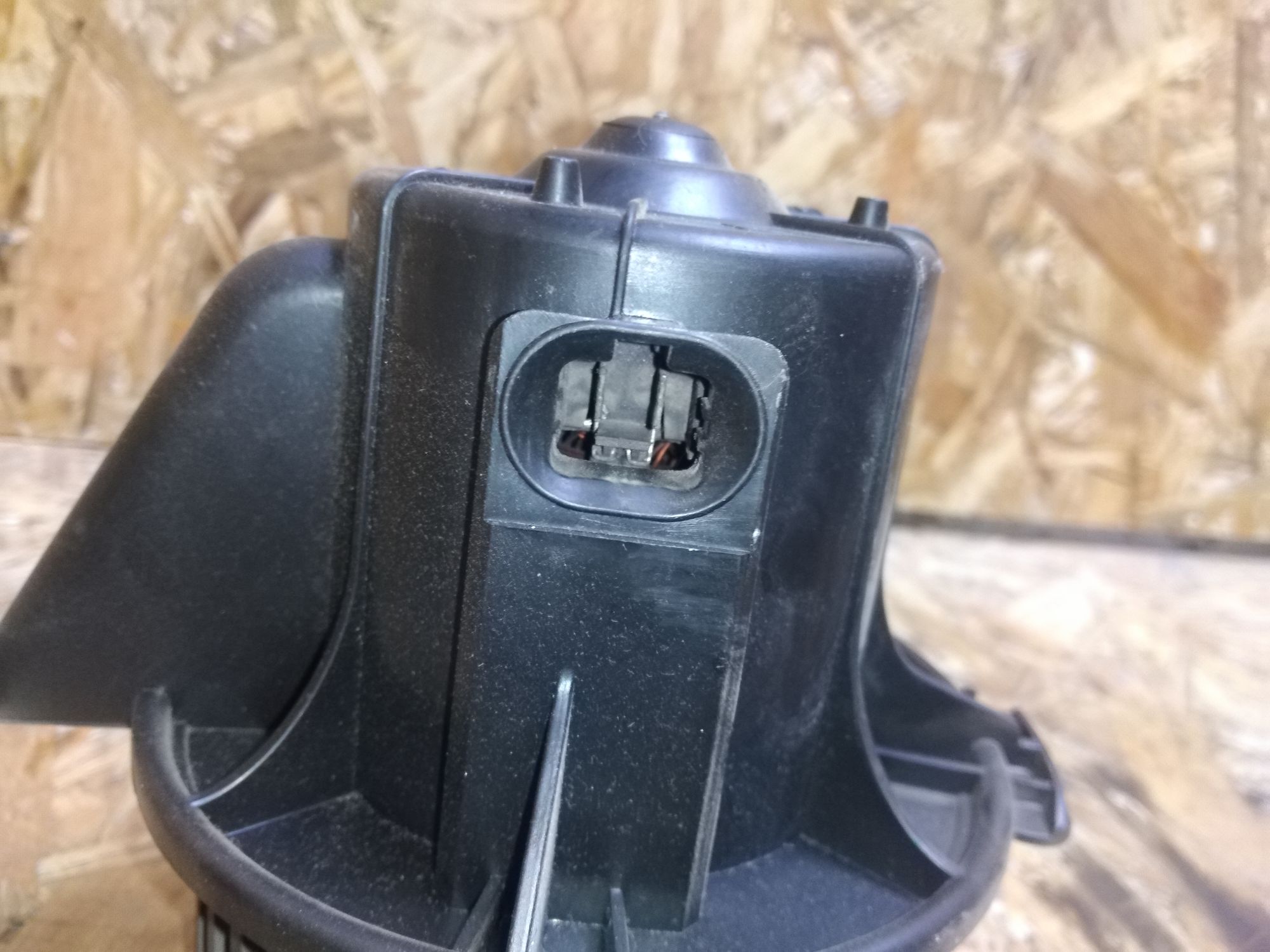 https://gcs.partsauto.market/rn-stockpro.appspot.com/thmbs/userImages/86639159375c37f71cfc850516777b62/part/381c4a47-9330-4fb0-9ec3-5c938cc9331d_1735648113506.jpg