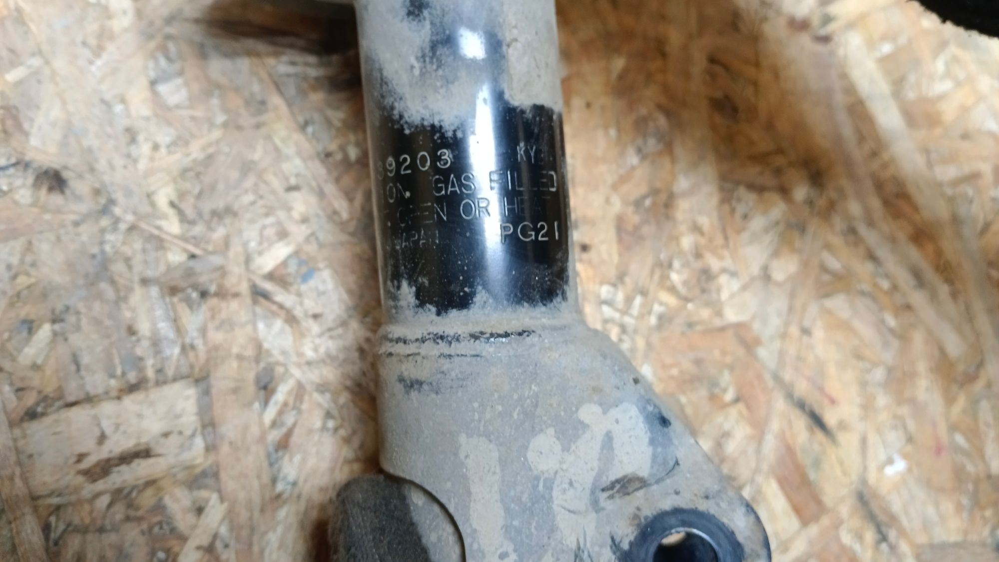 https://gcs.partsauto.market/rn-stockpro.appspot.com/thmbs/userImages/86639159375c37f71cfc850516777b62/part/51a78d21-1524-4978-ad38-428474936b34_1729910217495.jpg