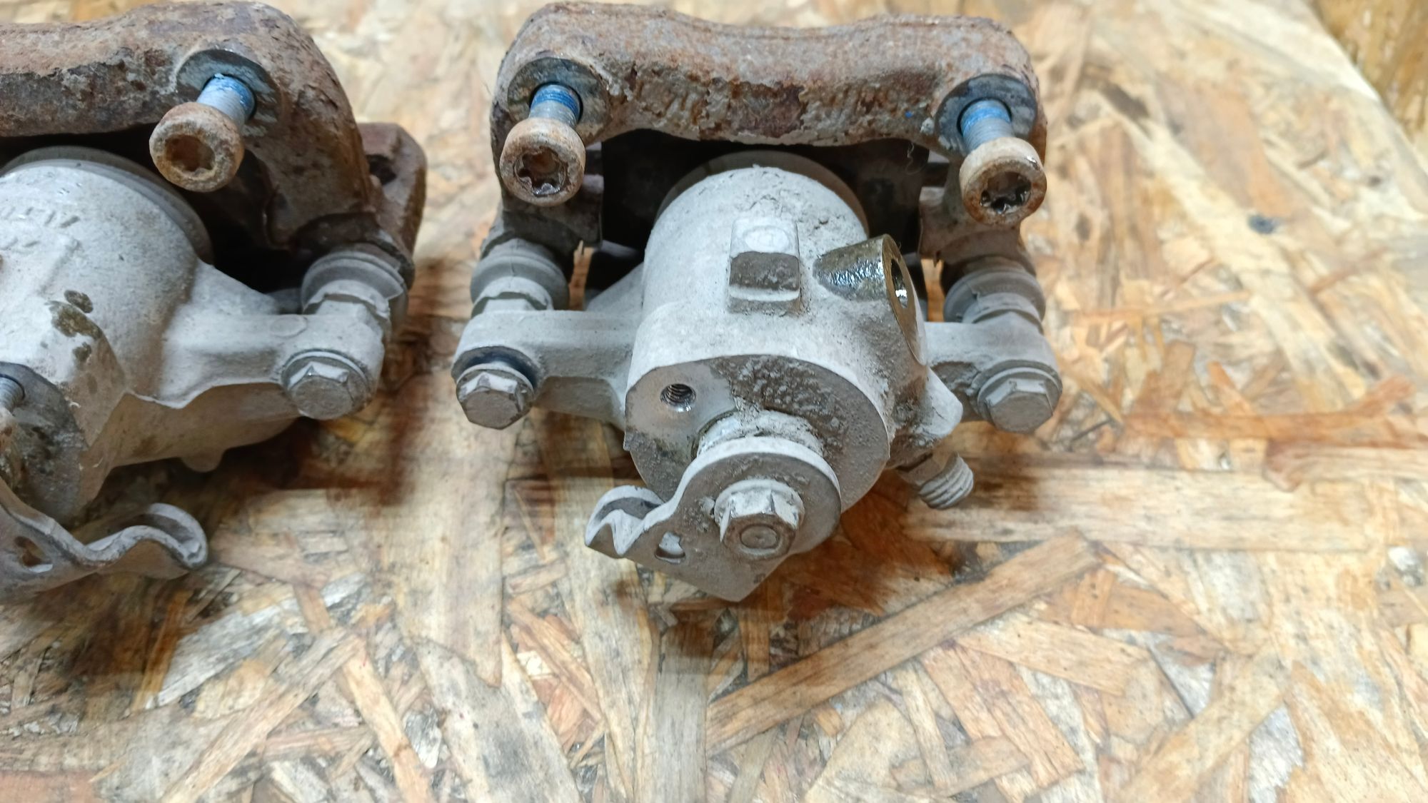 https://gcs.partsauto.market/rn-stockpro.appspot.com/thmbs/userImages/86639159375c37f71cfc850516777b62/part/59933153-8ae0-40e1-a155-38af520bfa31_1737098288200.jpg
