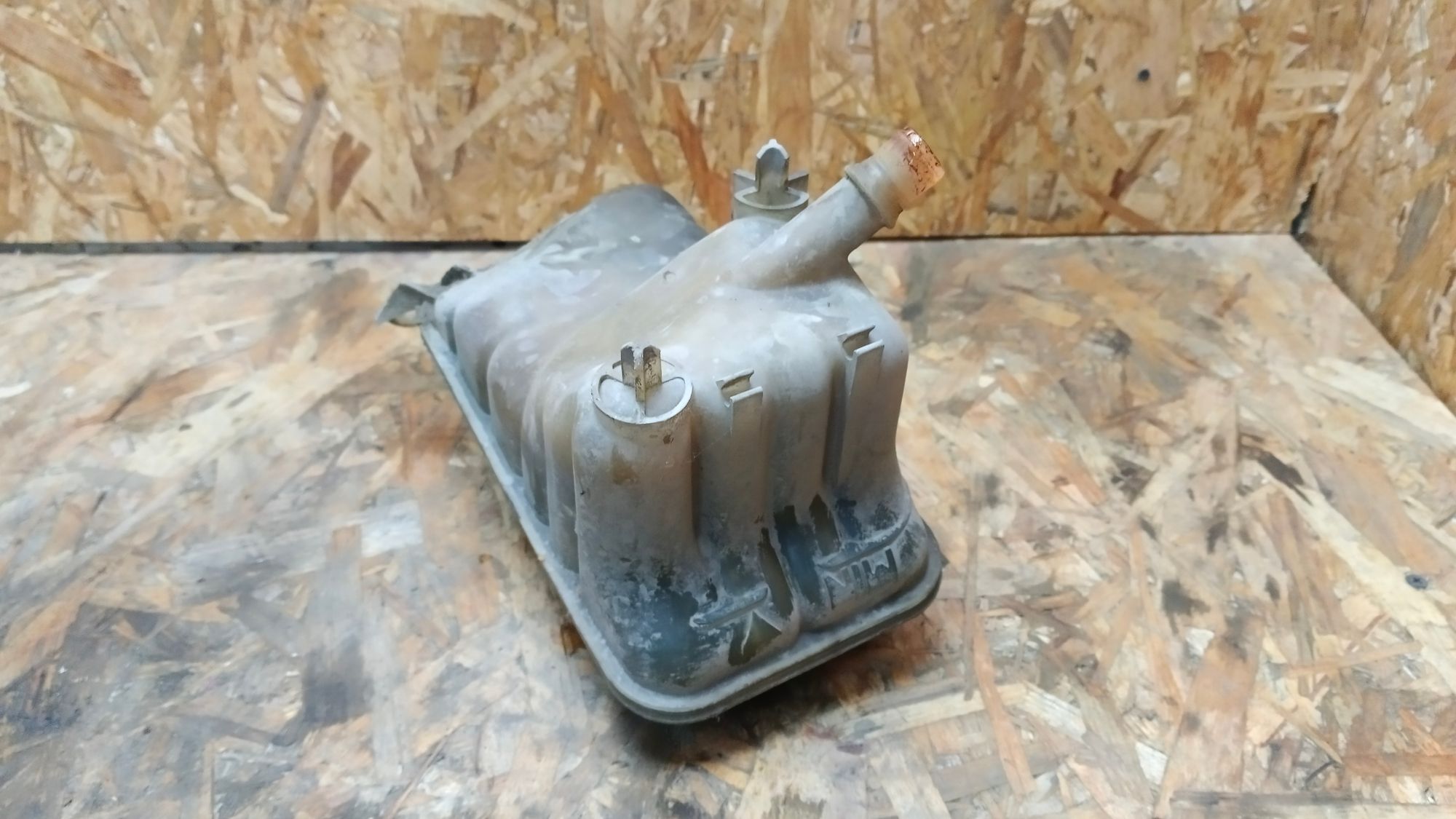 https://gcs.partsauto.market/rn-stockpro.appspot.com/thmbs/userImages/86639159375c37f71cfc850516777b62/part/6932cac6-a300-4c4c-aafb-1ce2ea1dd593_1739966134904.jpg