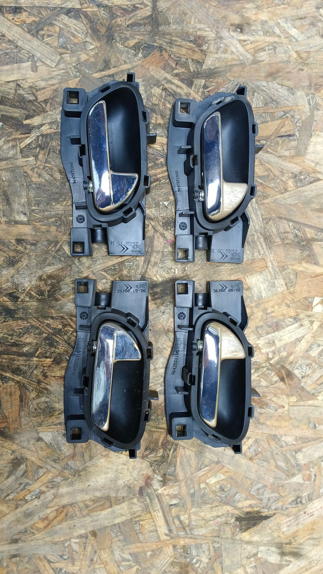 https://gcs.partsauto.market/rn-stockpro.appspot.com/thmbs/userImages/86639159375c37f71cfc850516777b62/part/ae27baf0-1989-4c06-af6e-192a3e0d6010_1736446726511.jpg