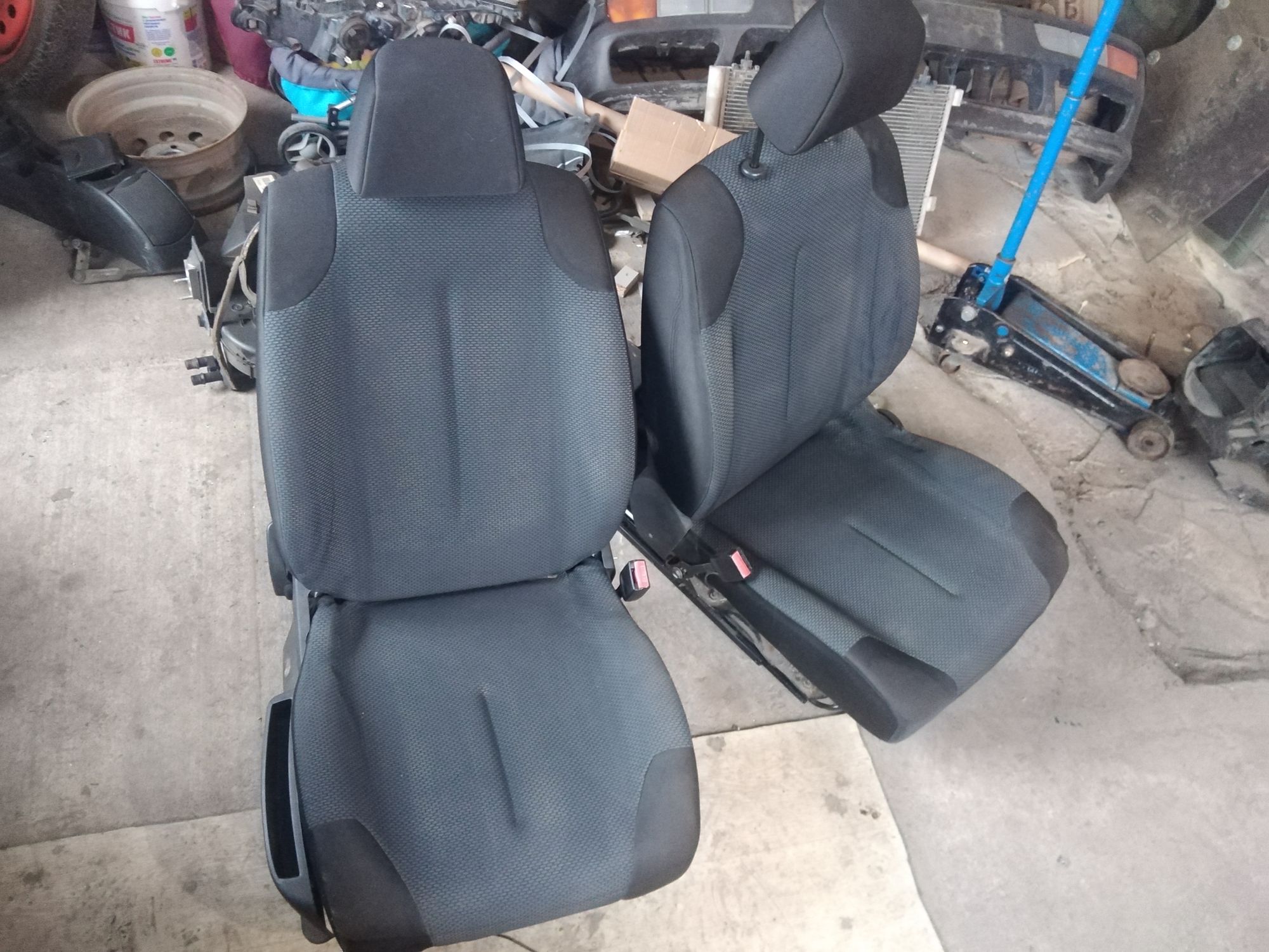 https://gcs.partsauto.market/rn-stockpro.appspot.com/thmbs/userImages/86639159375c37f71cfc850516777b62/part/b2d798f7-8d6b-4cba-8fdc-9d007792bbb4_1735631513716.jpg