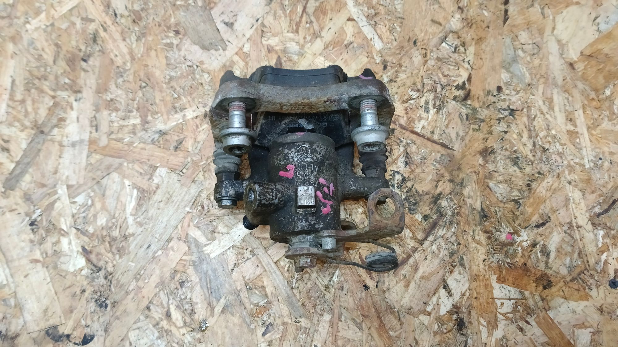 https://gcs.partsauto.market/rn-stockpro.appspot.com/thmbs/userImages/86639159375c37f71cfc850516777b62/part/b6d22892-ecc5-4c50-b893-7d1c3b0a3500_1743681937217.jpg