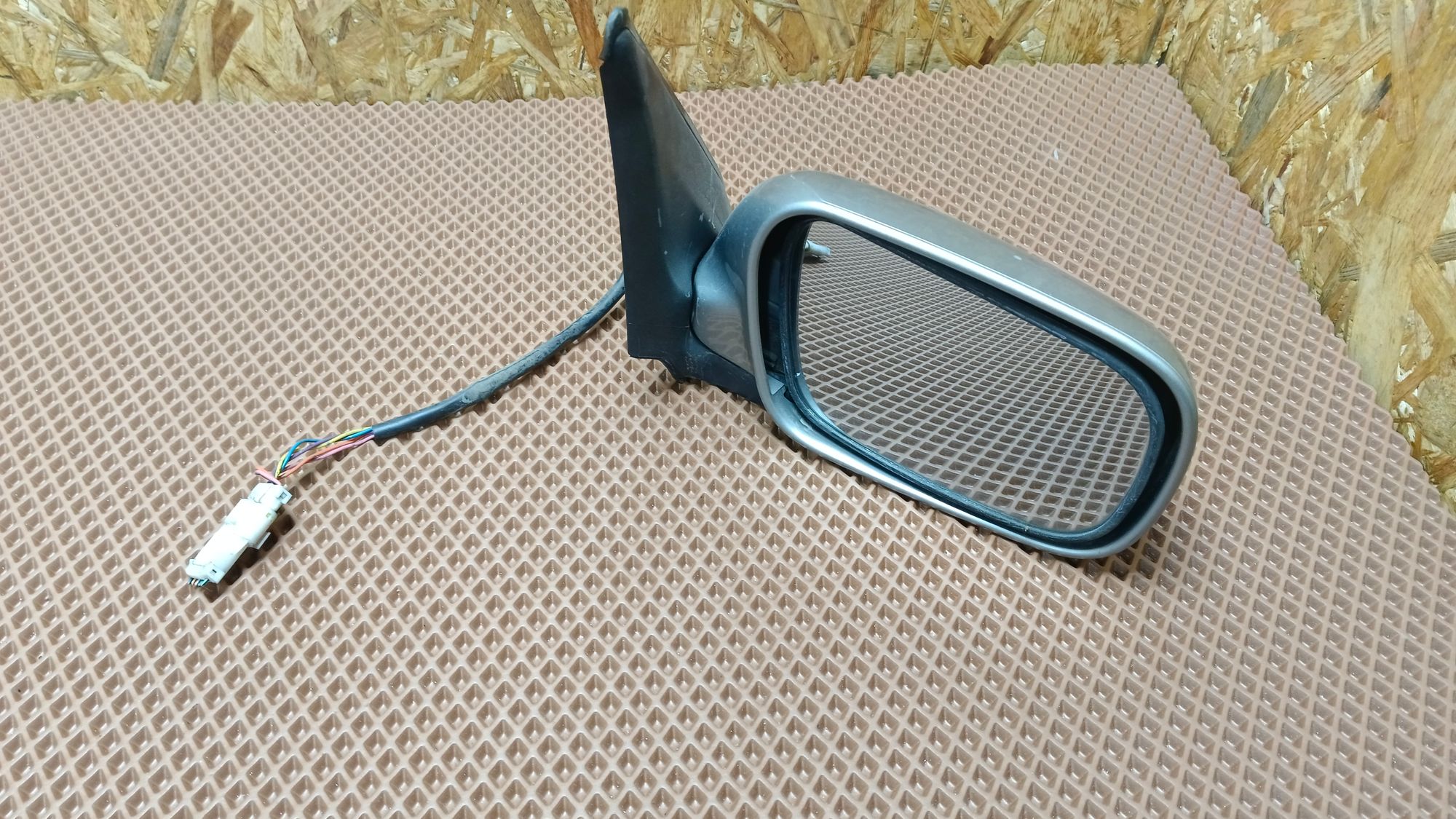 https://gcs.partsauto.market/rn-stockpro.appspot.com/thmbs/userImages/86639159375c37f71cfc850516777b62/part/da7bb6bf-dd36-4735-8bd3-2537a27c46d6_1743217262300.jpg