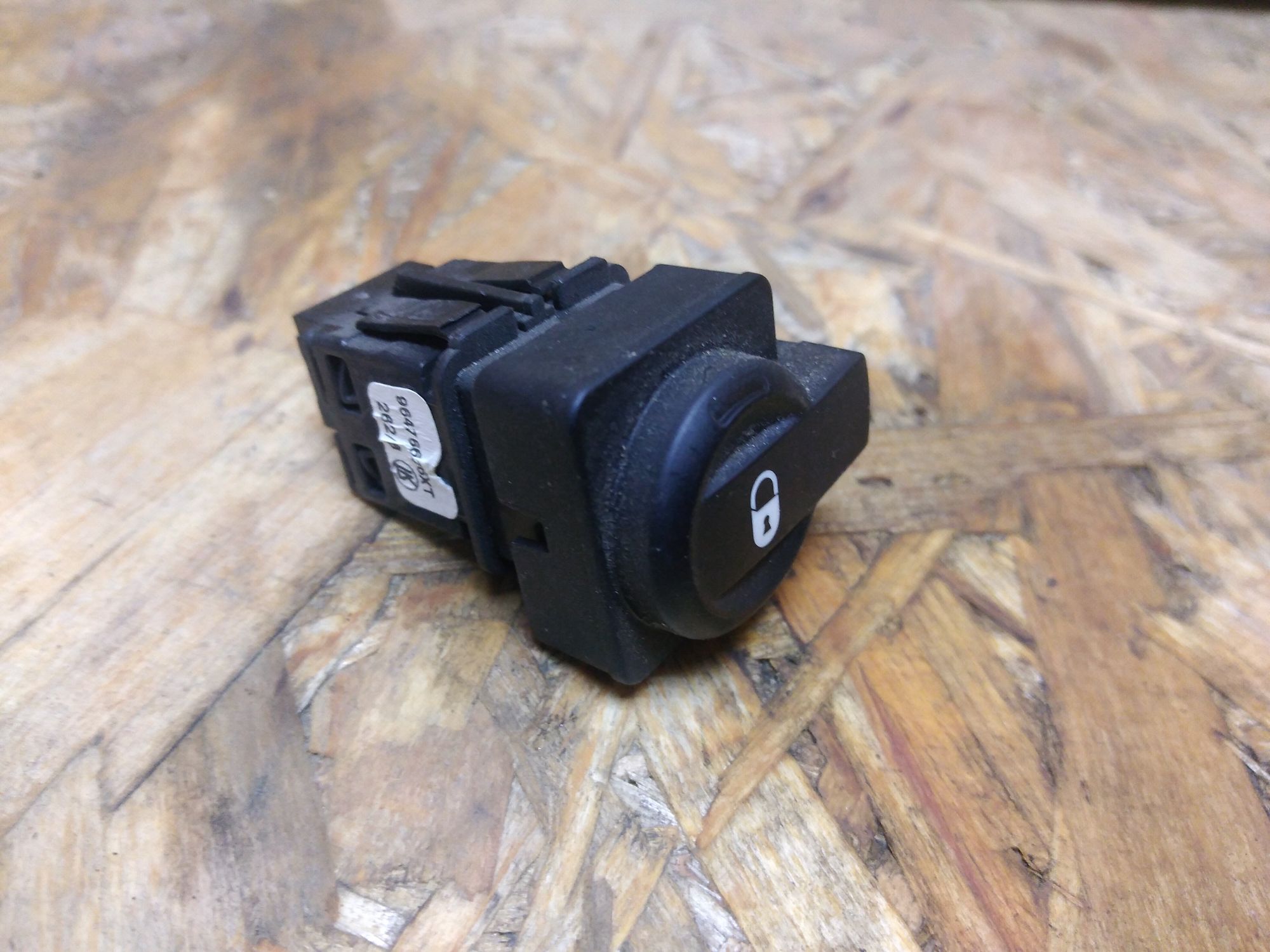 https://gcs.partsauto.market/rn-stockpro.appspot.com/thmbs/userImages/86639159375c37f71cfc850516777b62/part/dd0af752-c36b-4e96-8a0c-a7a62fa9b643_1737272347612.jpg
