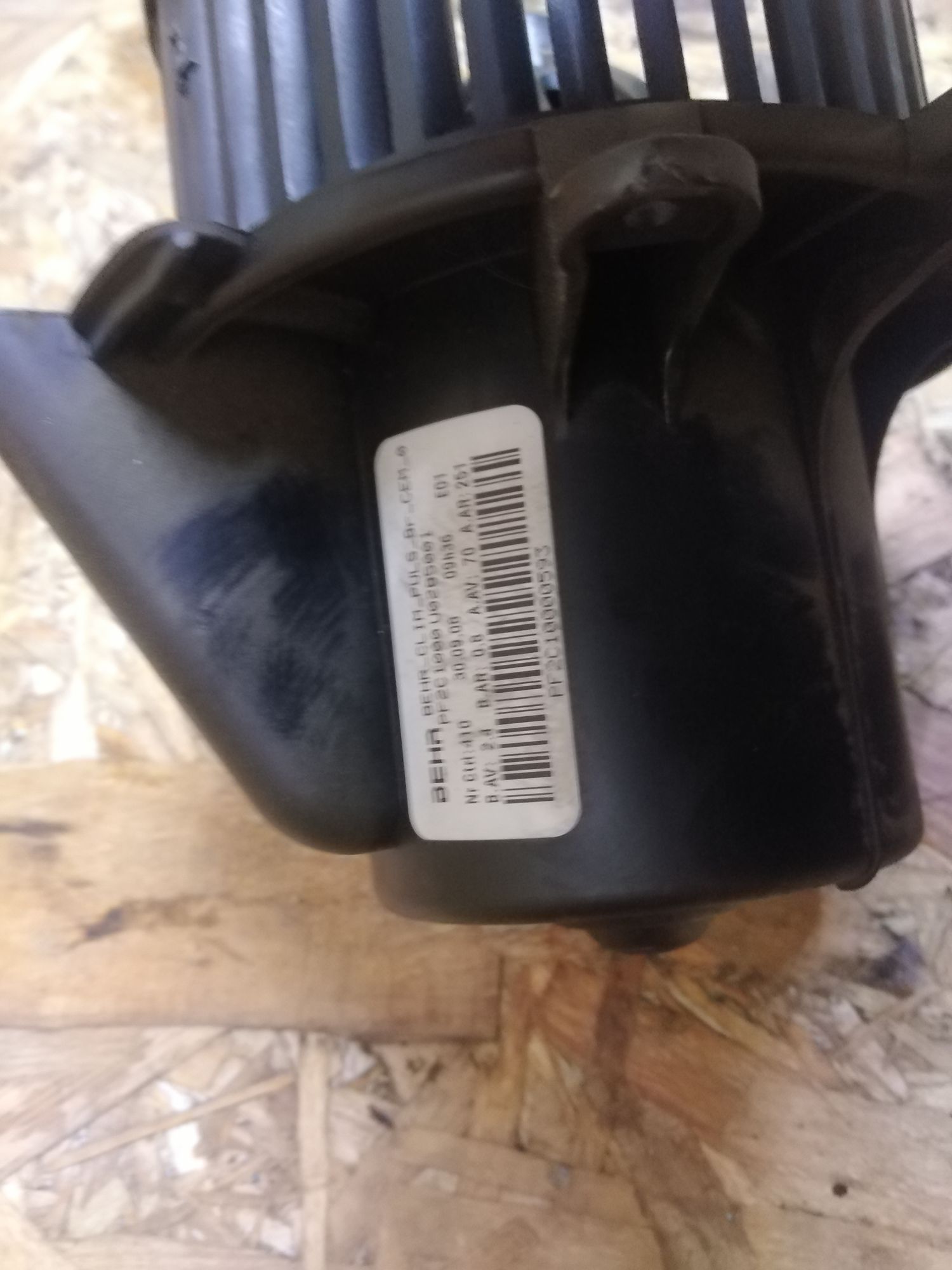 https://gcs.partsauto.market/rn-stockpro.appspot.com/thmbs/userImages/86639159375c37f71cfc850516777b62/part/fe8be06d-05c5-485c-b4f8-91e56e26a0aa_1735648117373.jpg