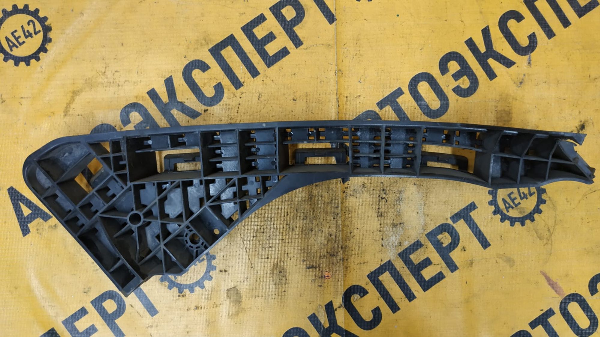 https://gcs.partsauto.market/rn-stockpro.appspot.com/thmbs/userImages/87497919e31020c6b1c735431d06908a/part/586010fa-db70-4025-b6e2-1d6f7ab8180b_1745983654276.jpg