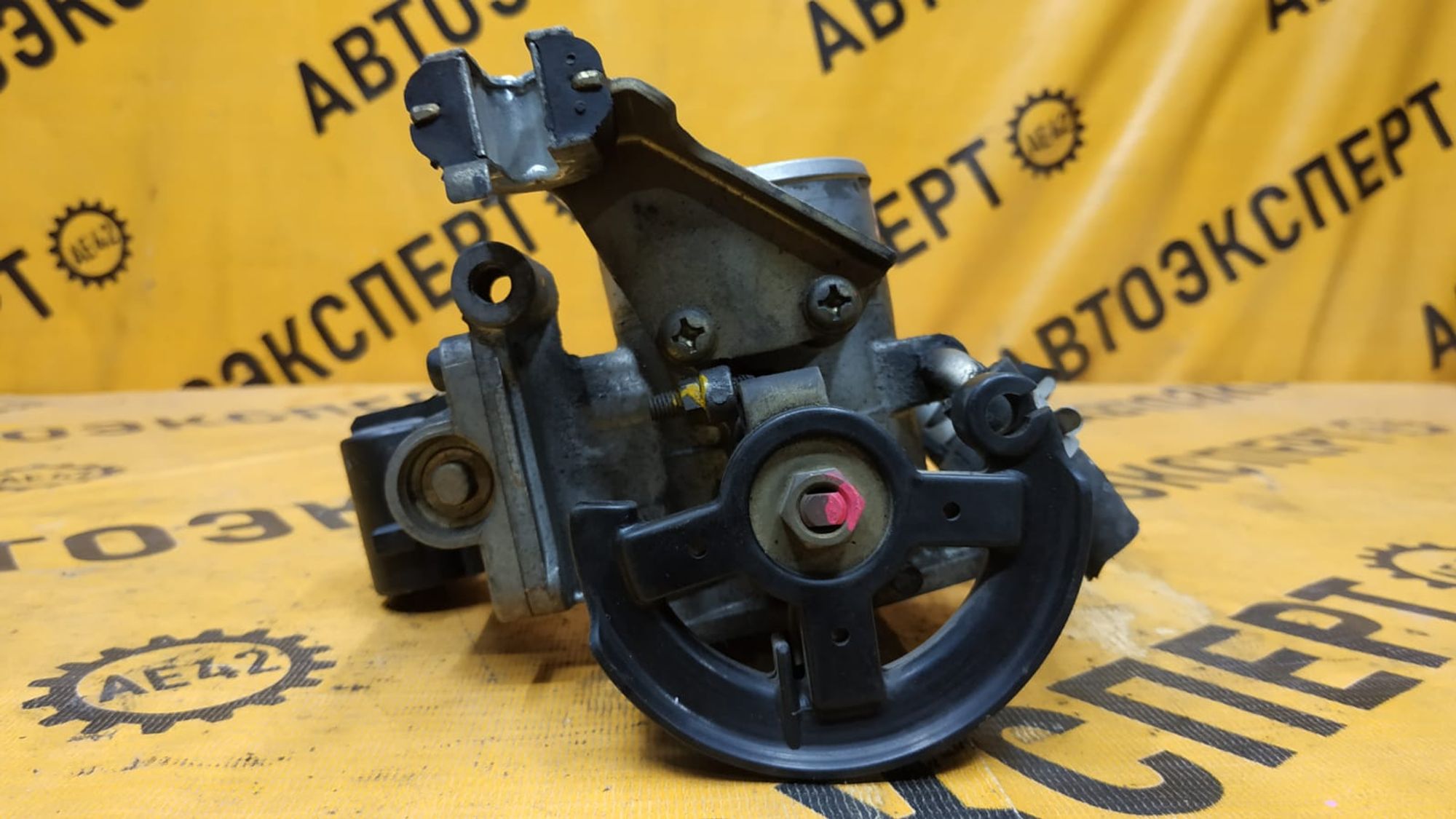 https://gcs.partsauto.market/rn-stockpro.appspot.com/thmbs/userImages/87497919e31020c6b1c735431d06908a/part/651def07-f5e2-41b0-a85b-7e446ab06b26_1744702982532.jpg