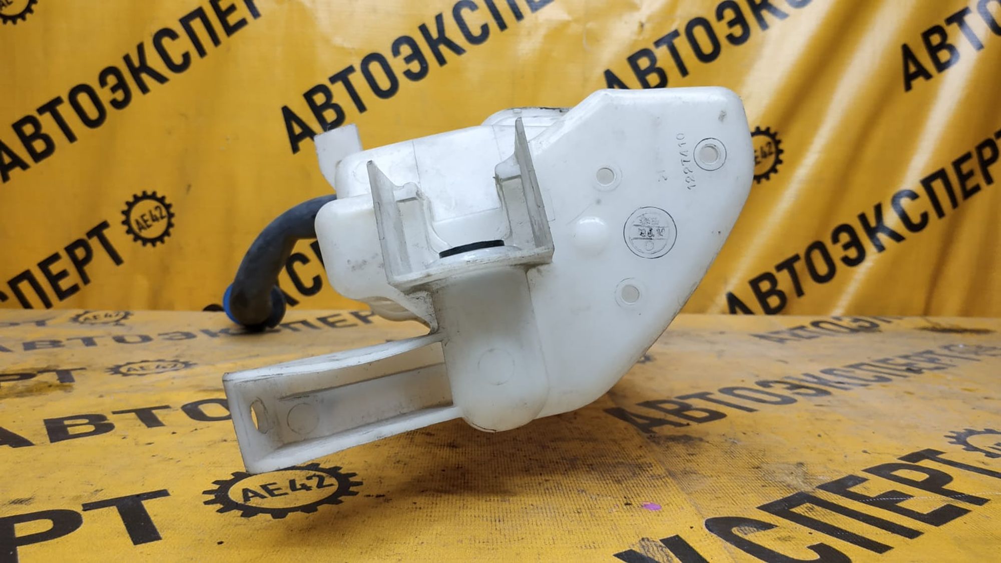 https://gcs.partsauto.market/rn-stockpro.appspot.com/thmbs/userImages/87497919e31020c6b1c735431d06908a/part/68fdfbb3-62c3-4acd-97bc-c97c63b82b4c_1746514796351.jpg