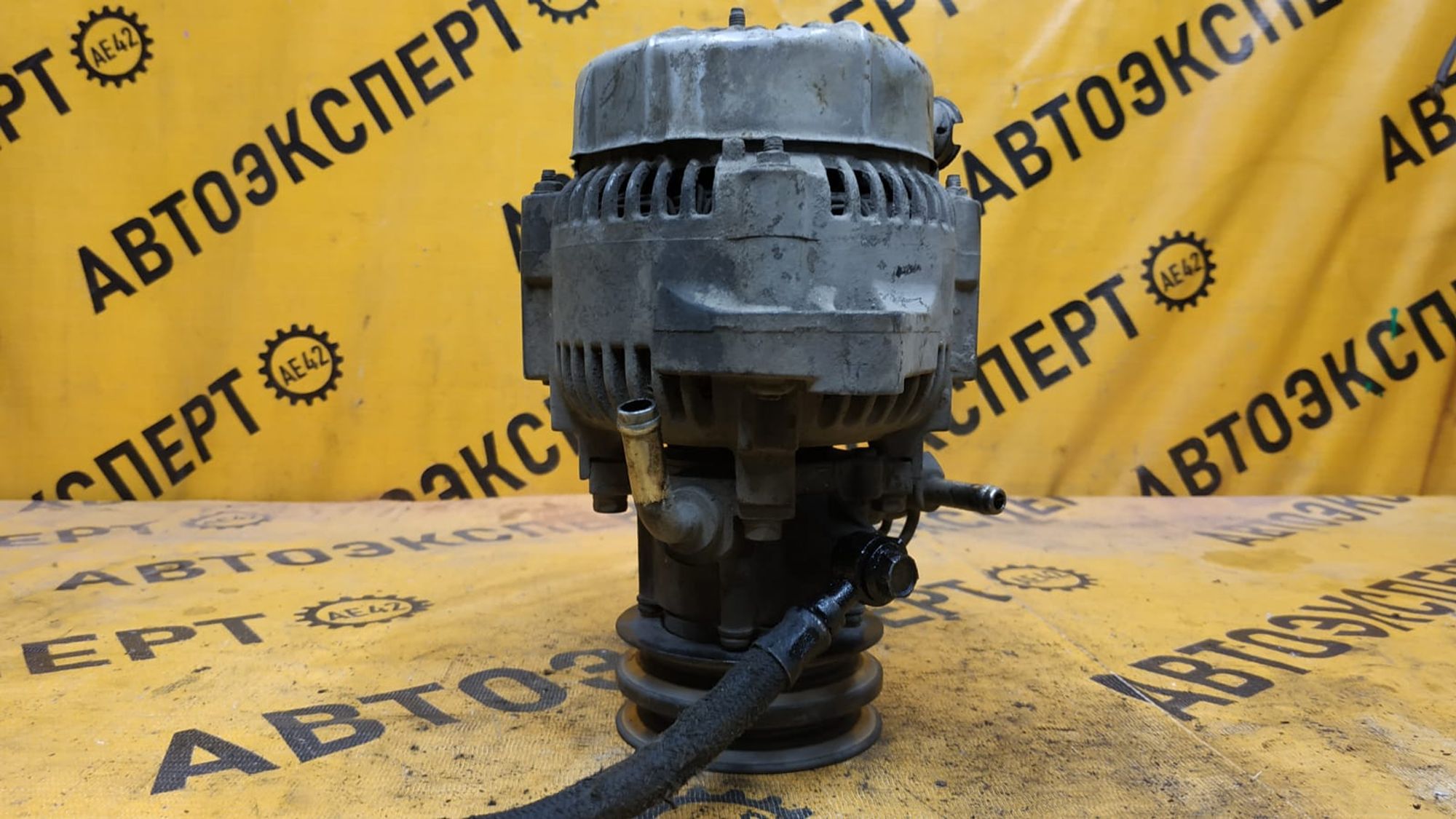 https://gcs.partsauto.market/rn-stockpro.appspot.com/thmbs/userImages/87497919e31020c6b1c735431d06908a/part/8e22bd23-0c42-4bdb-89eb-9d8640b7bef5_1747637122174.jpg