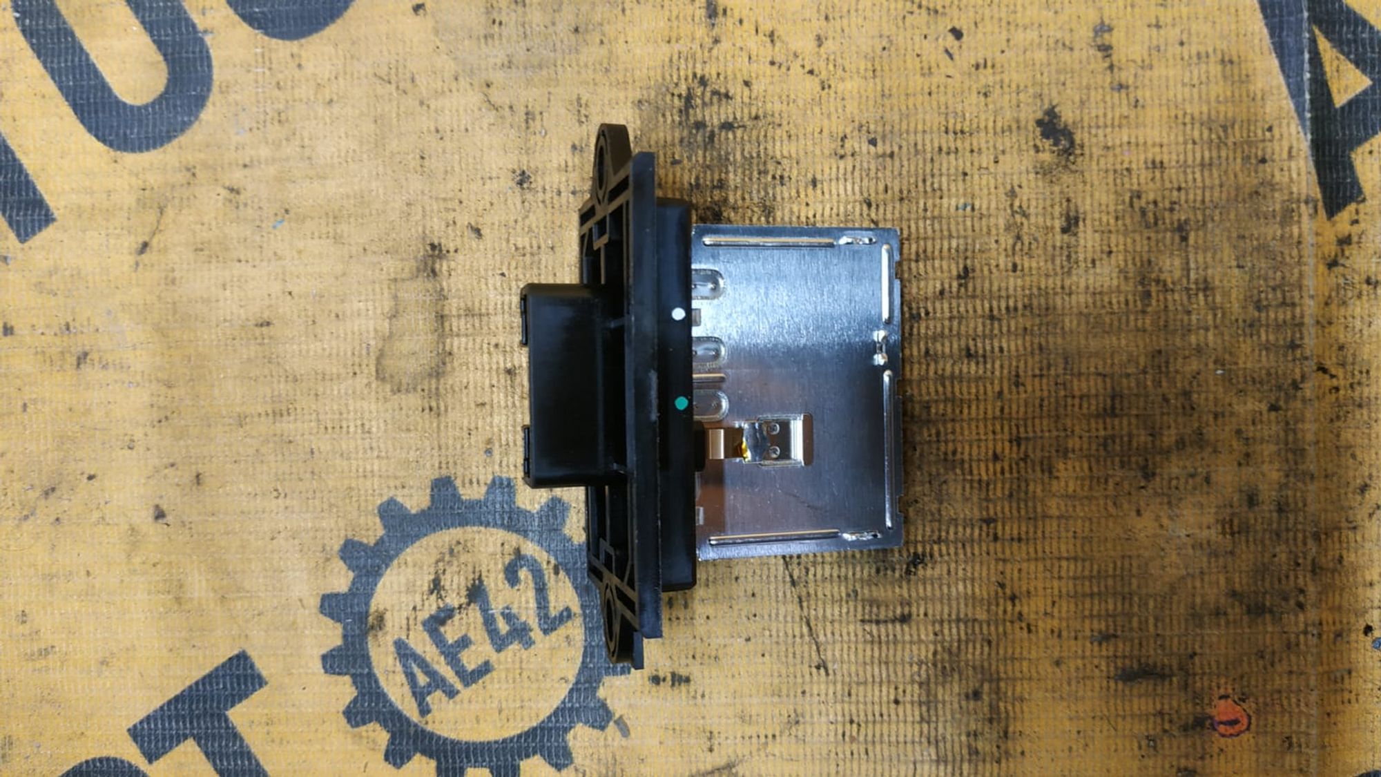 https://gcs.partsauto.market/rn-stockpro.appspot.com/thmbs/userImages/87497919e31020c6b1c735431d06908a/part/a2f0c2ef-24e8-449a-8771-4a102a5944d0_1745907499549.jpg