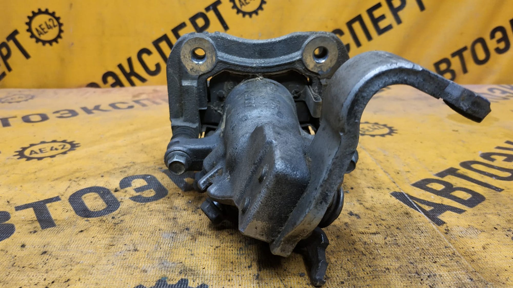 https://gcs.partsauto.market/rn-stockpro.appspot.com/thmbs/userImages/87497919e31020c6b1c735431d06908a/part/c0022202-ac5c-480a-a7da-52db21a980b2_1747982543772.jpg