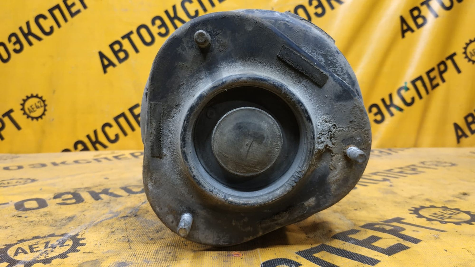 https://gcs.partsauto.market/rn-stockpro.appspot.com/thmbs/userImages/87497919e31020c6b1c735431d06908a/part/dc6b5899-c718-4221-8a72-6b259c02a0ff_1745294478086.jpg